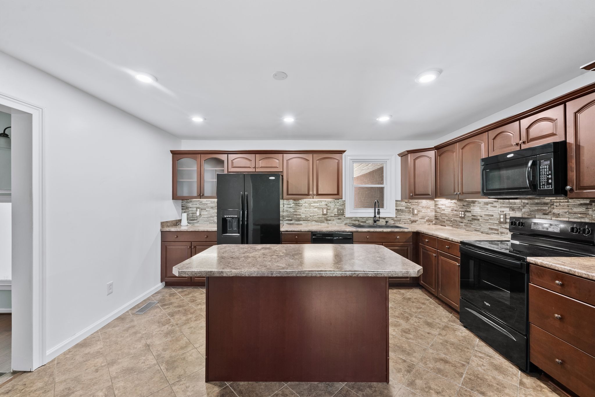 608 Vinson Dr Property Photo 11