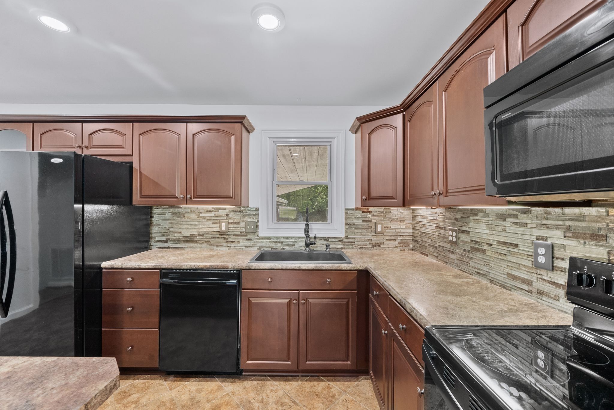 608 Vinson Dr Property Photo 14