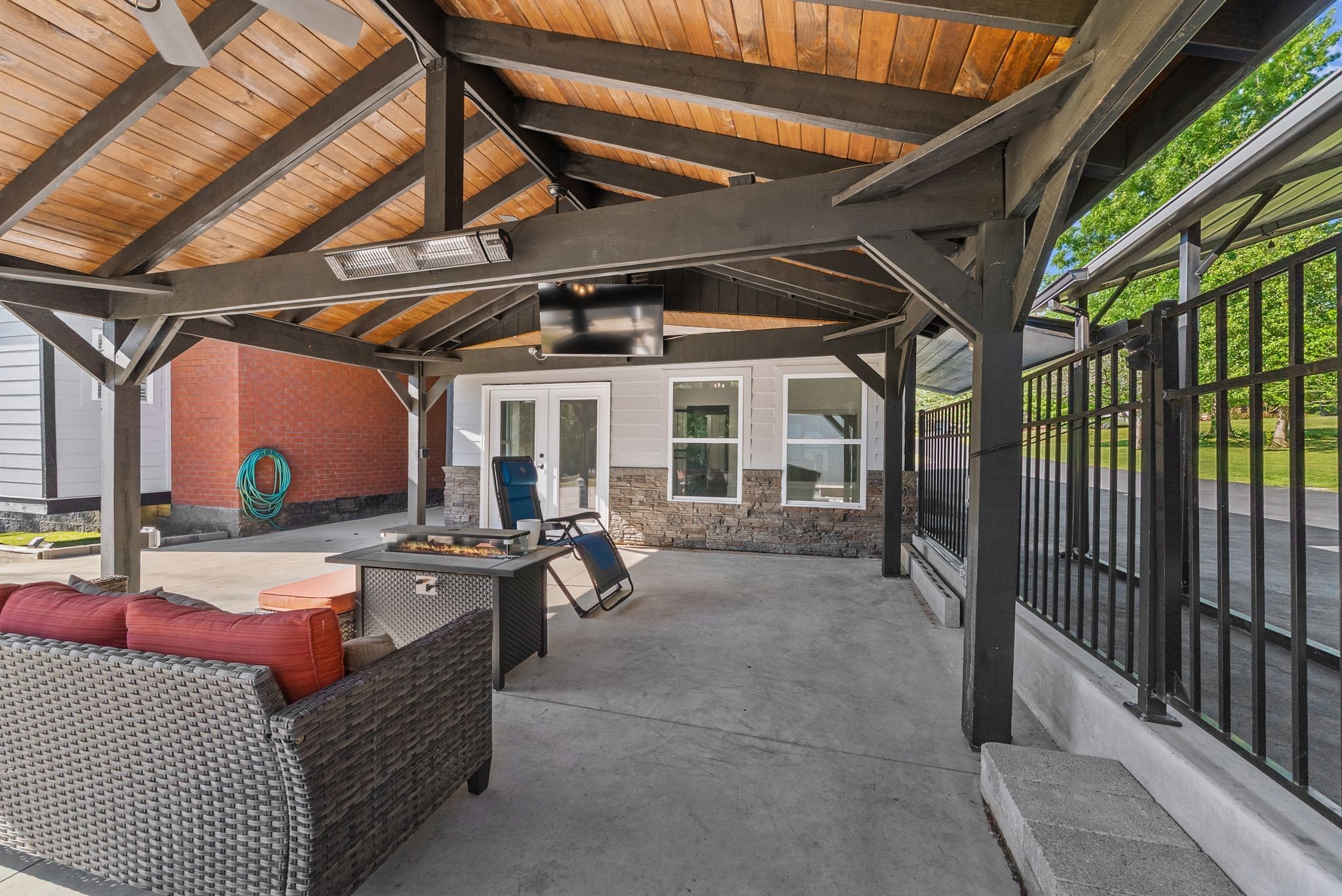 608 Vinson Dr Property Photo 41