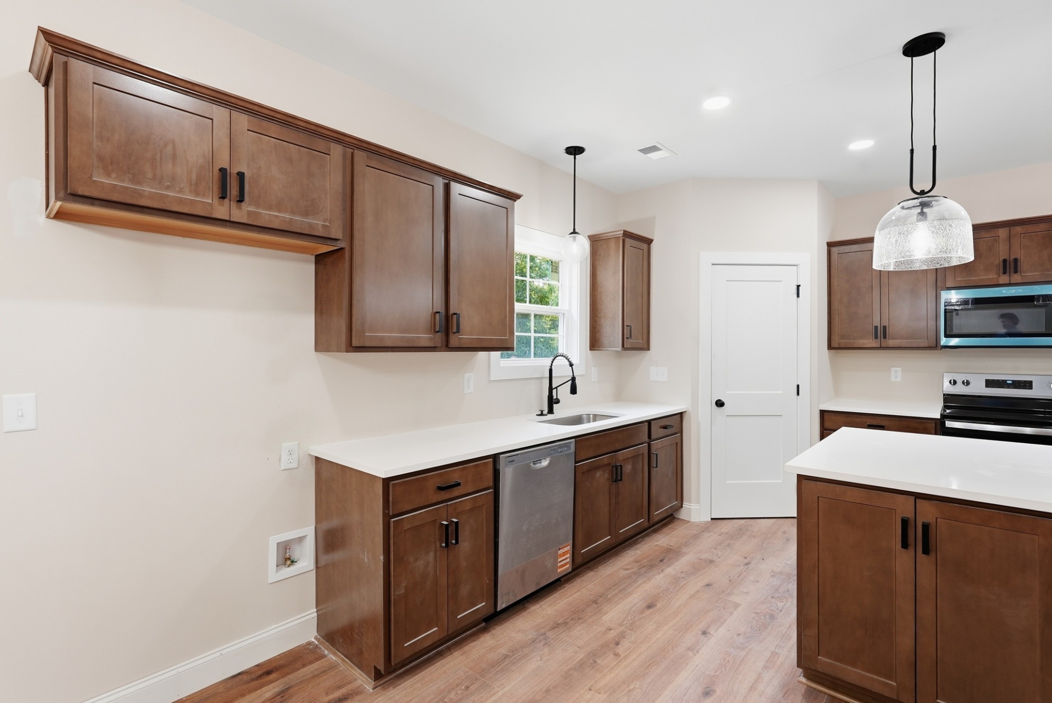 1205 Buckingham Place Property Photo 8