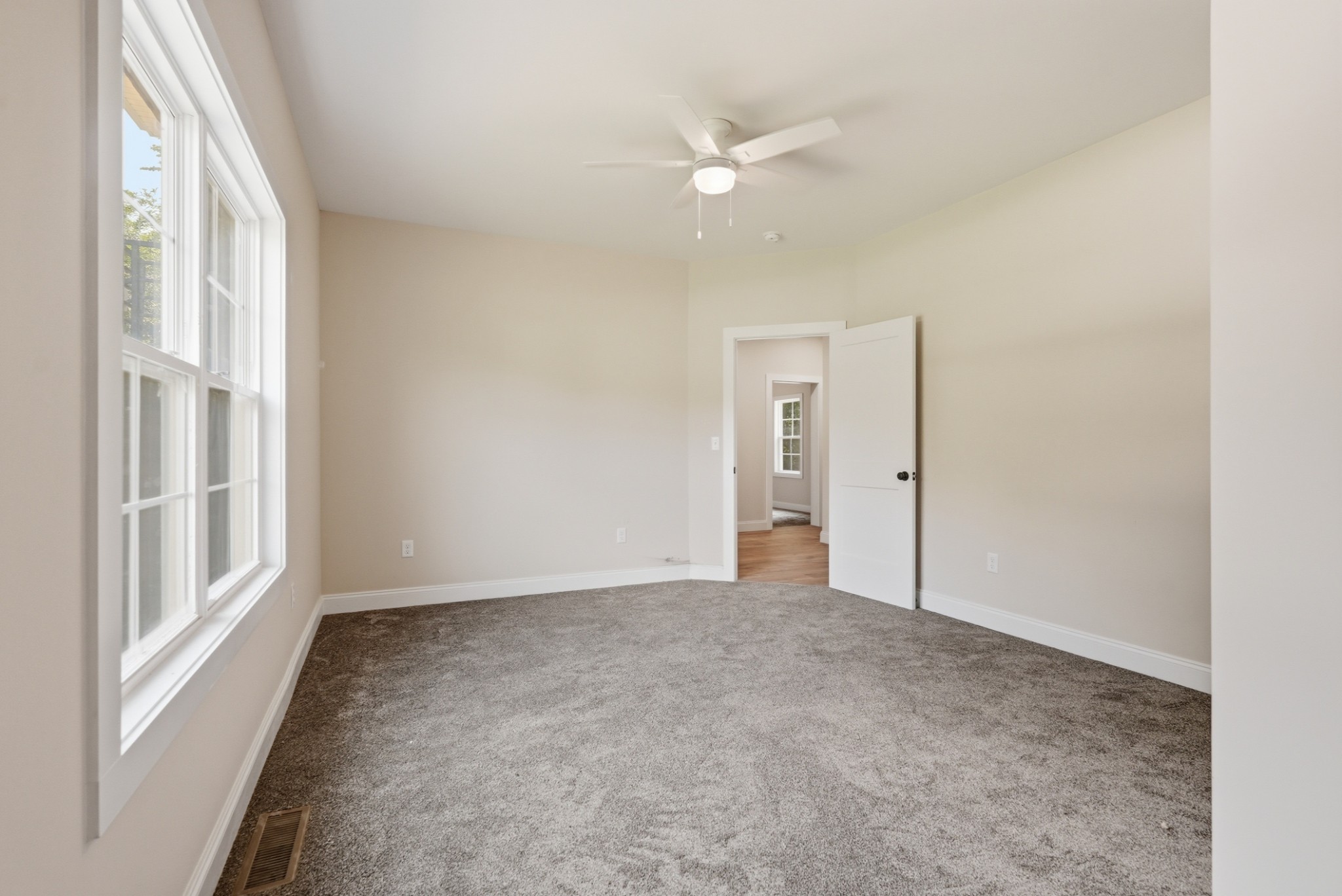1205 Buckingham Place Property Photo 15