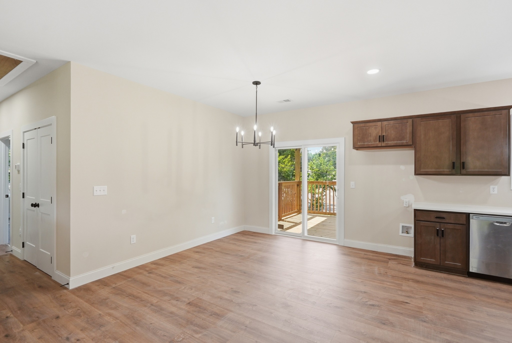 1205 Buckingham Place Property Photo 20