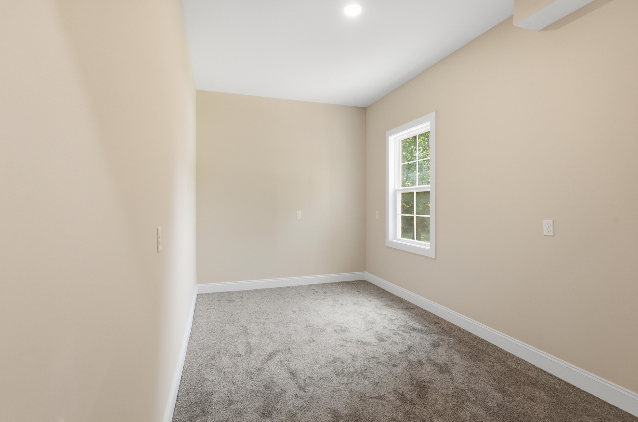 1205 Buckingham Place Property Photo 24