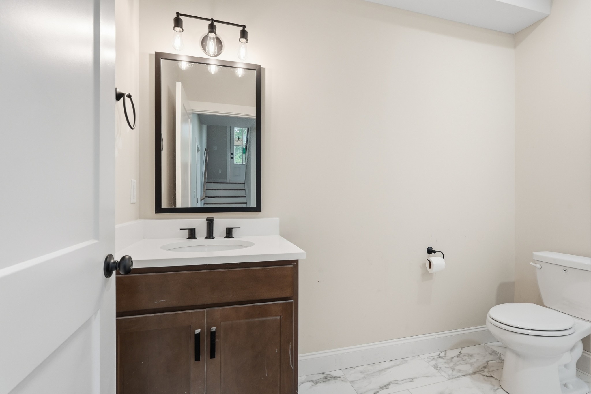 1205 Buckingham Place Property Photo 28