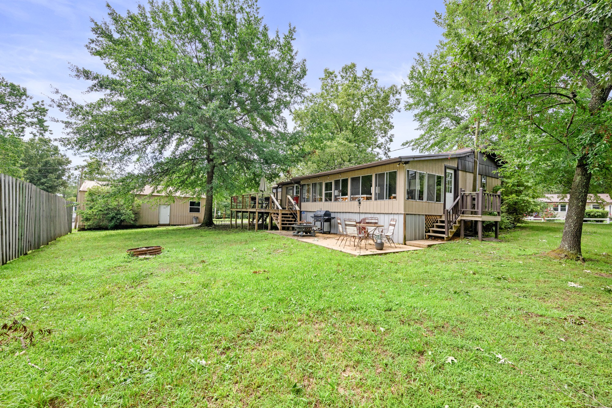 225 Pineview Dr Property Photo 39
