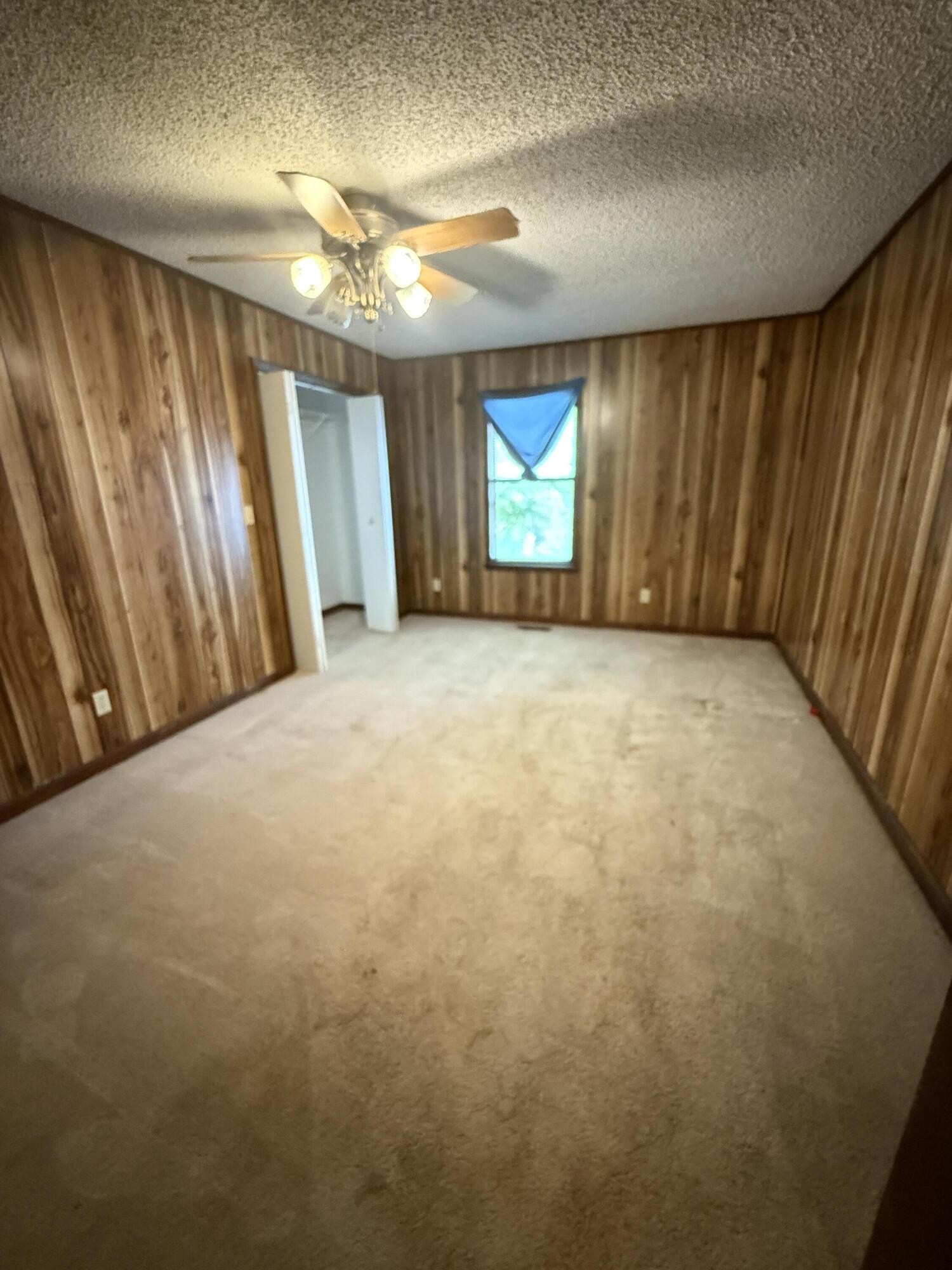 245 N Airport Circle, Nw Property Photo 6