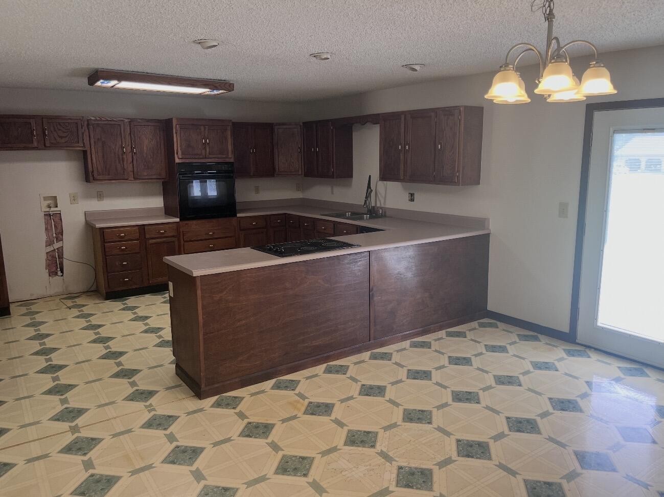 245 N Airport Circle, Nw Property Photo 16