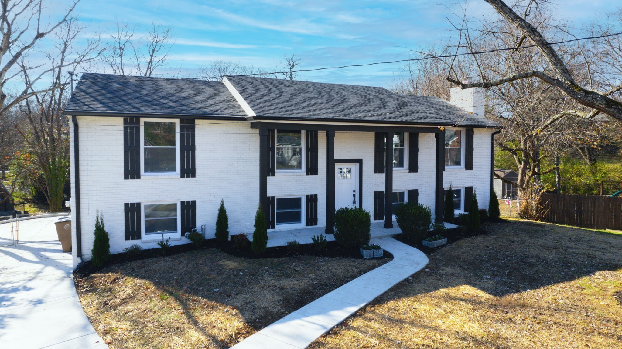 207 Overcrest Ct Property Photo 1