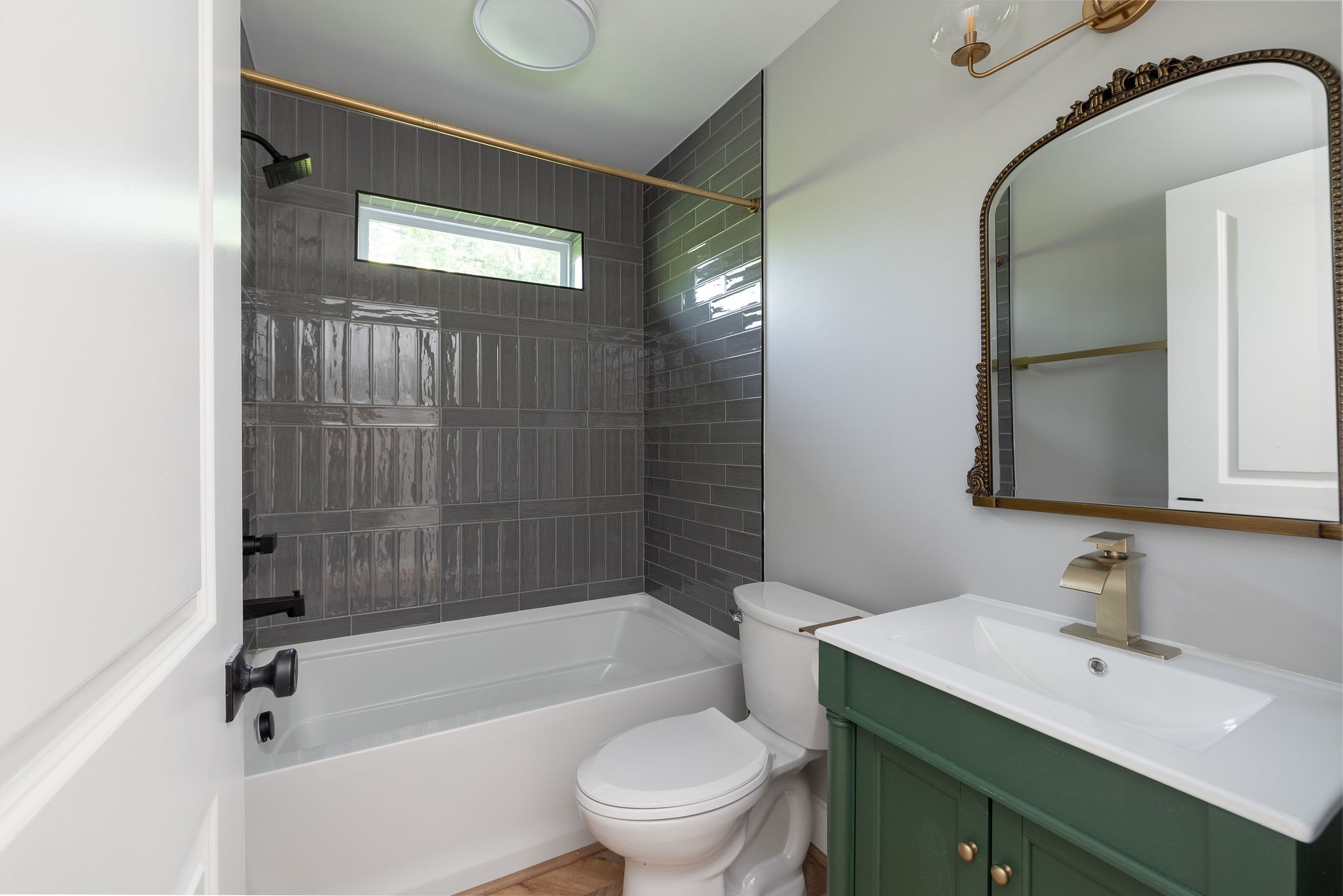1104 Matthews Pl Property Photo 17
