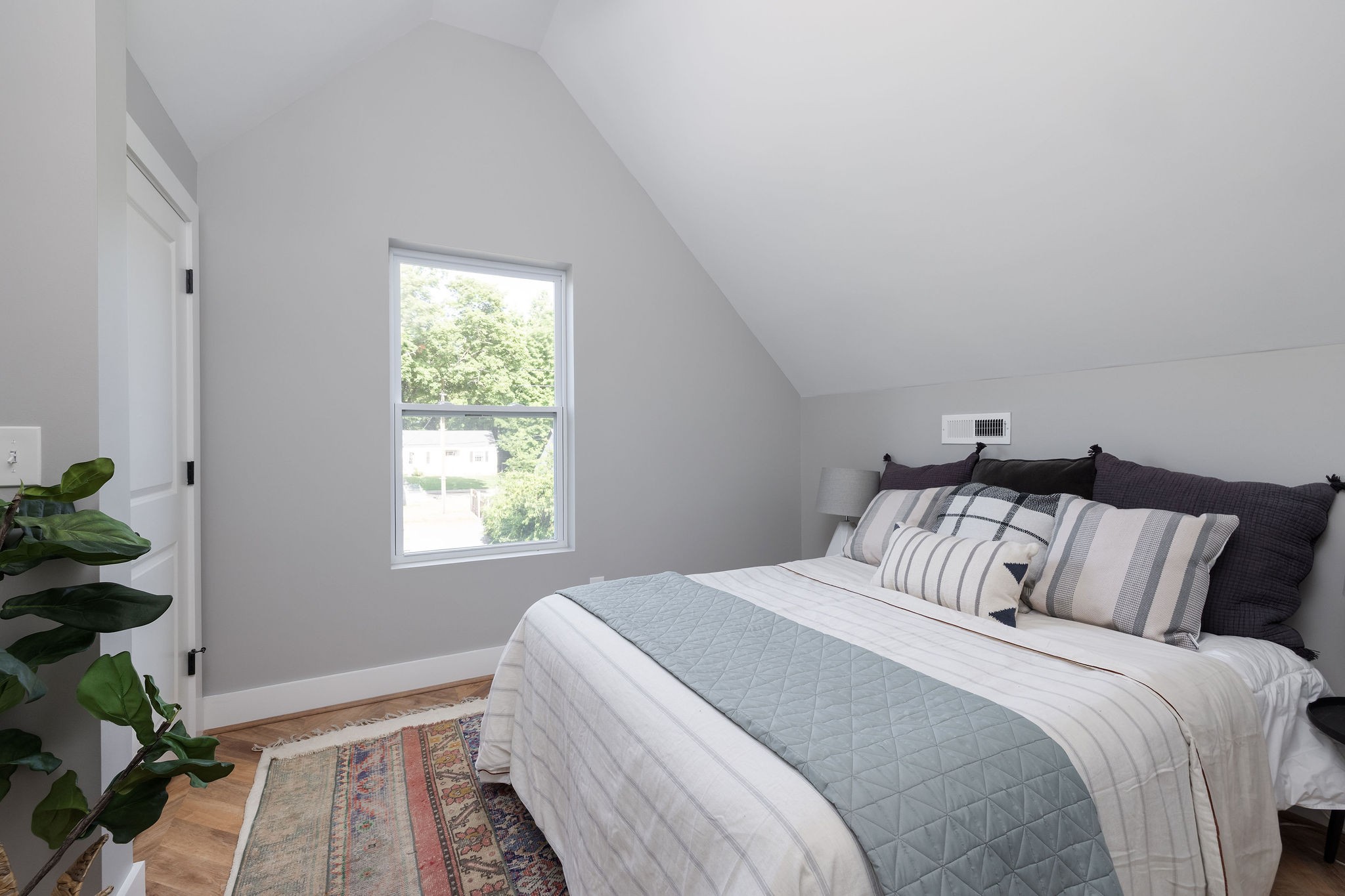 1104 Matthews Pl Property Photo 18