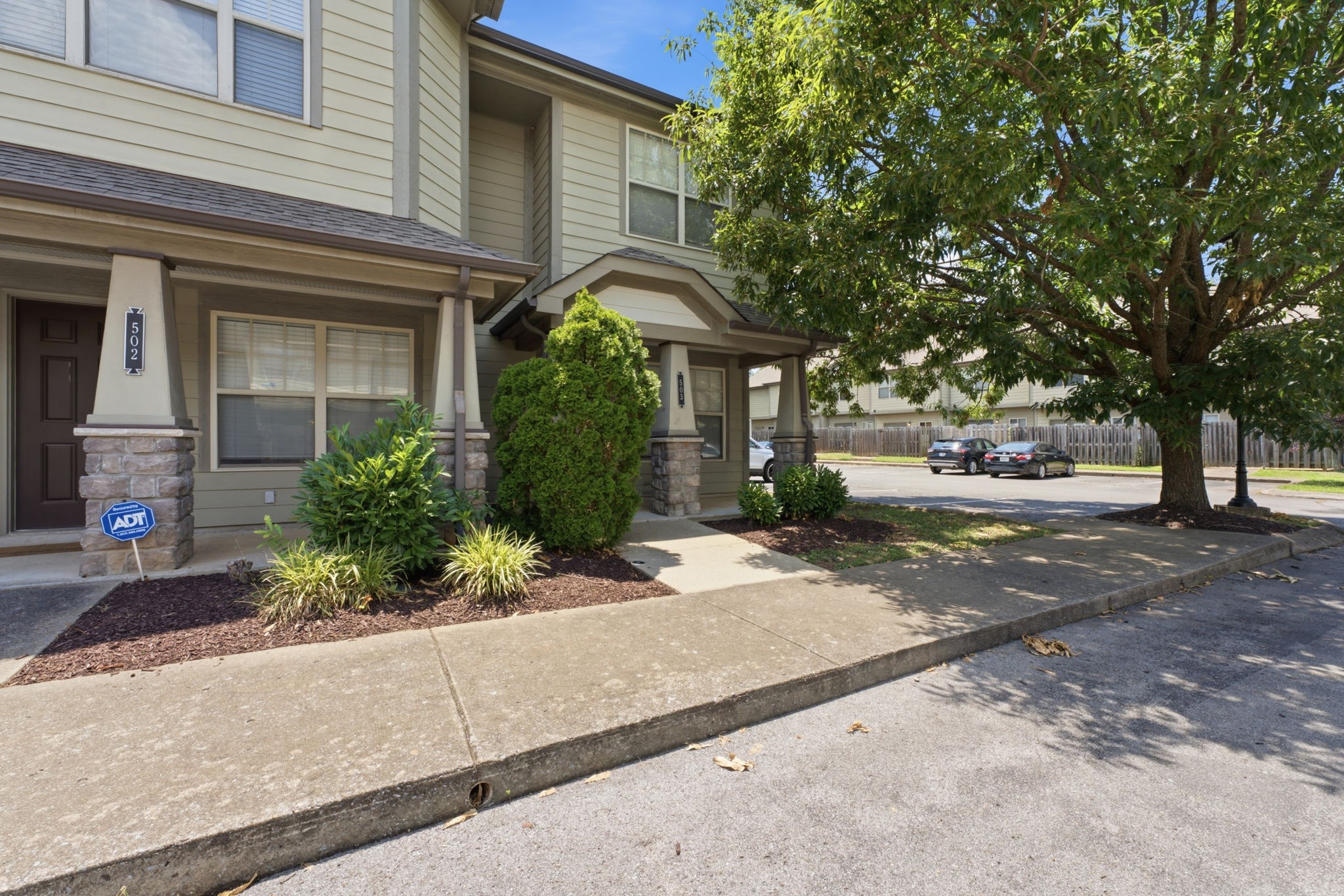 105 4th Ave Property Photo 1