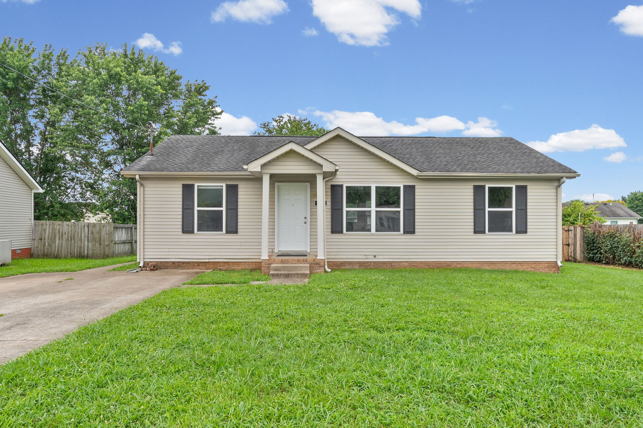 307 Alan Court Property Photo 1