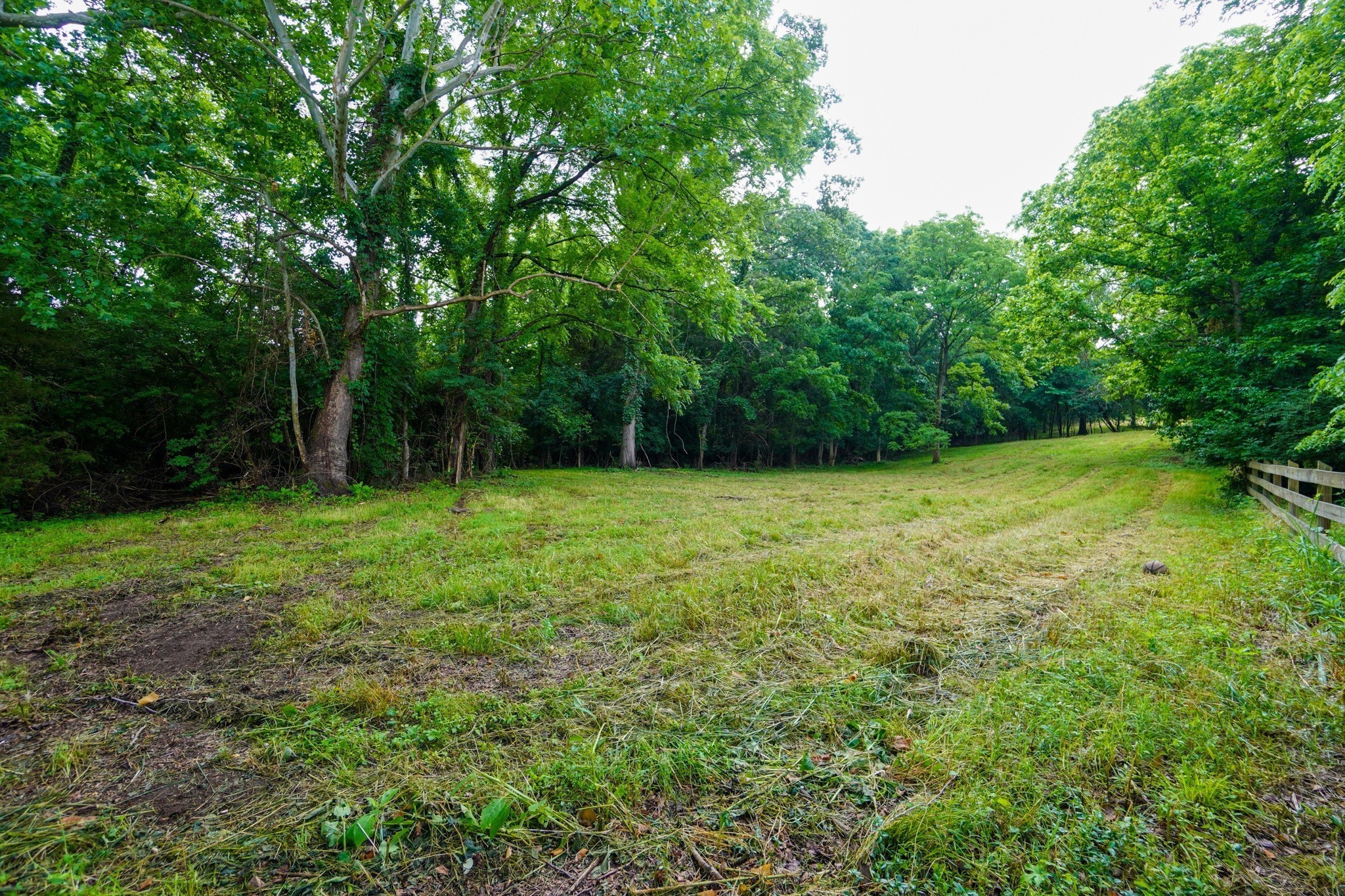 1094b Center Point Rd Property Photo 4