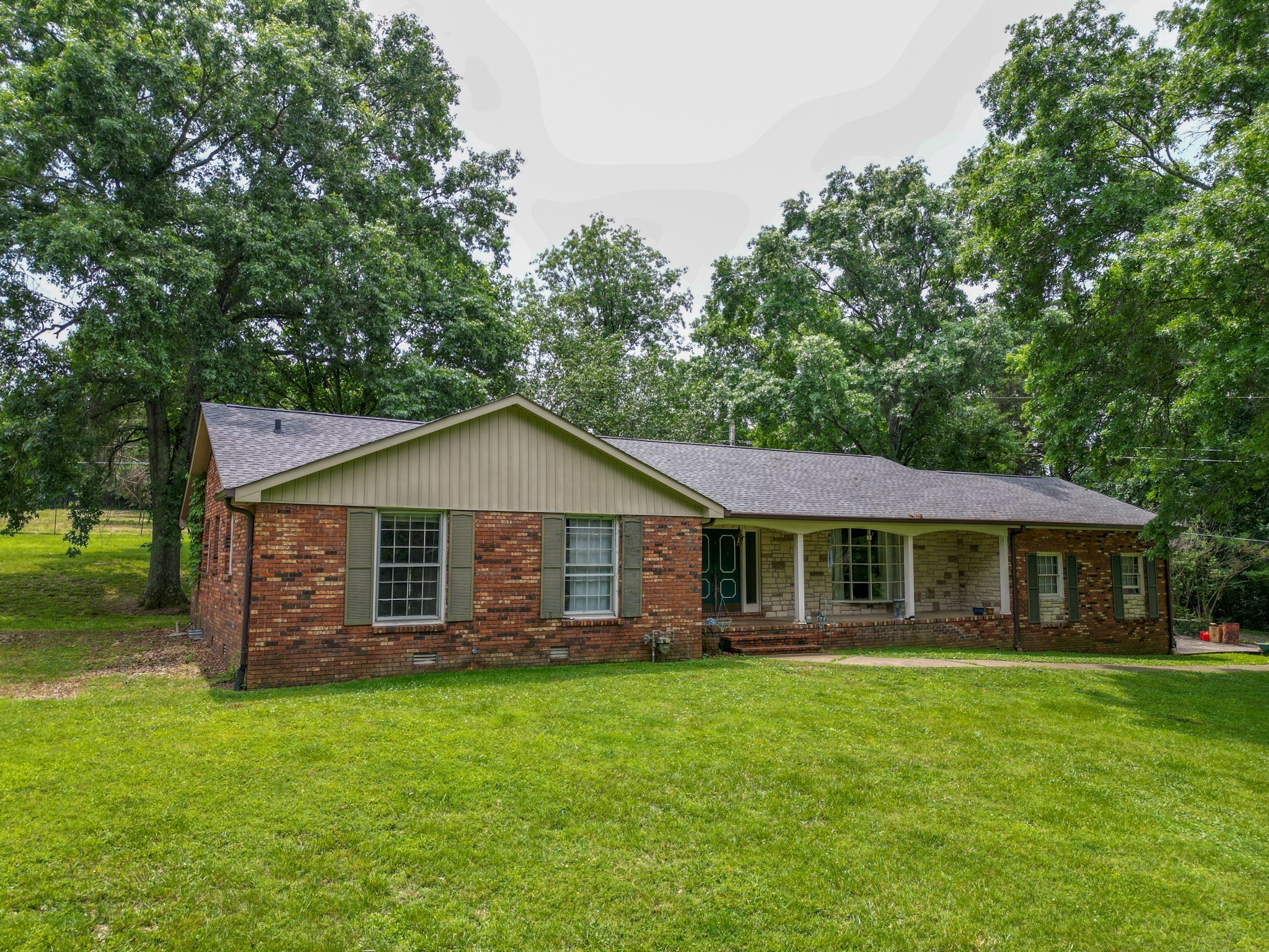 1094b Center Point Rd Property Photo 12
