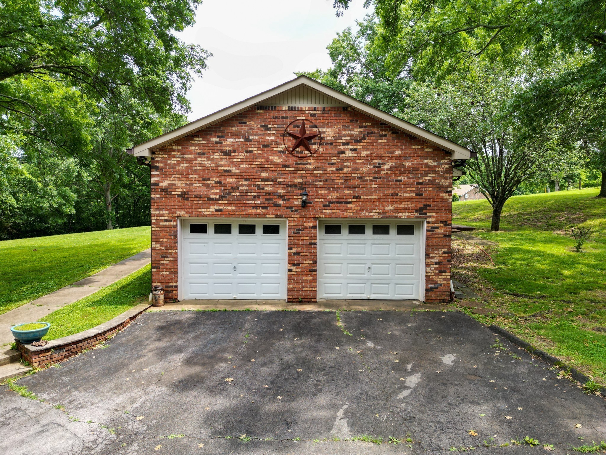 1094b Center Point Rd Property Photo 13