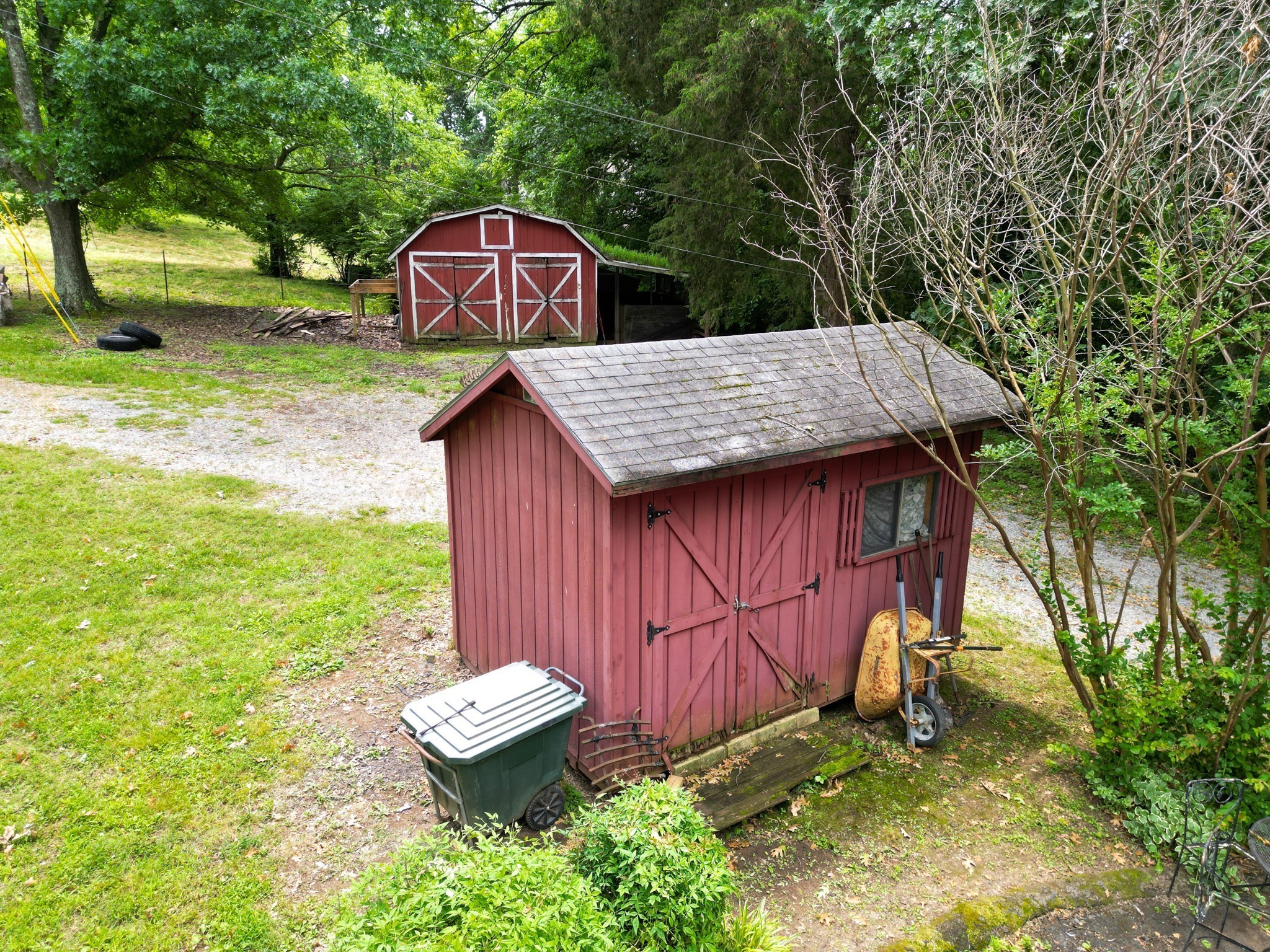 1094b Center Point Rd Property Photo 16