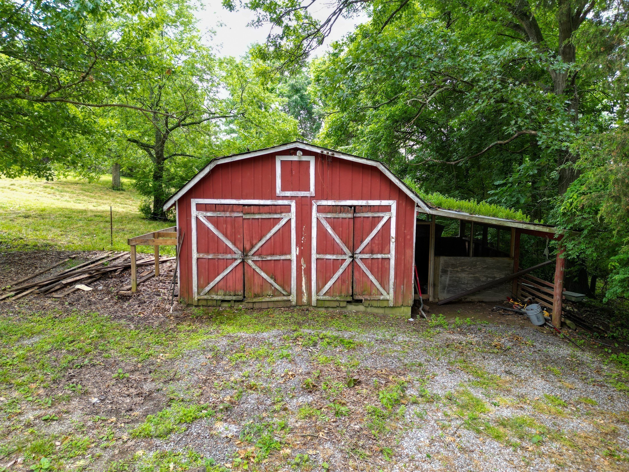 1094b Center Point Rd Property Photo 17