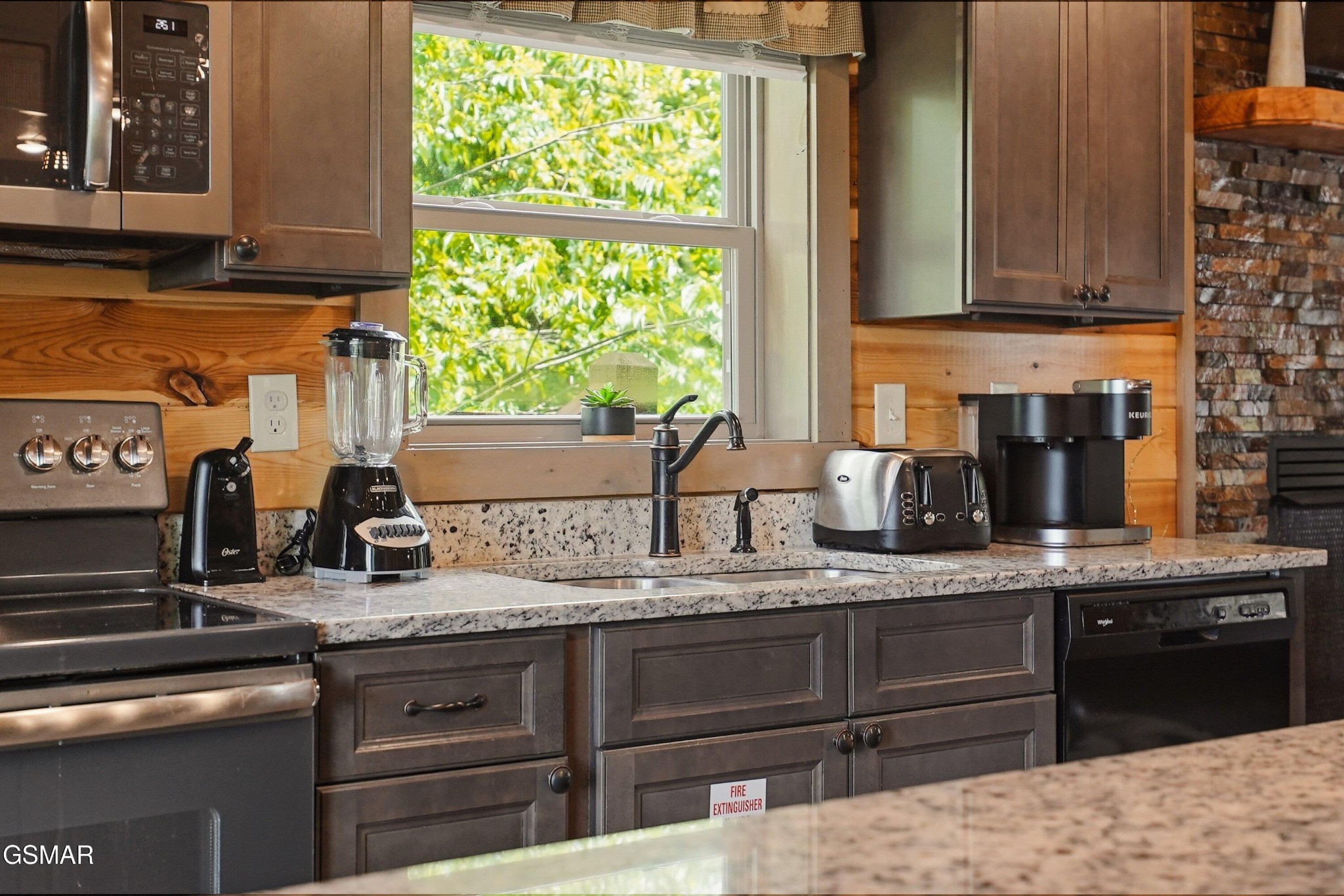 452 Alpine Mountain Way Property Photo 8