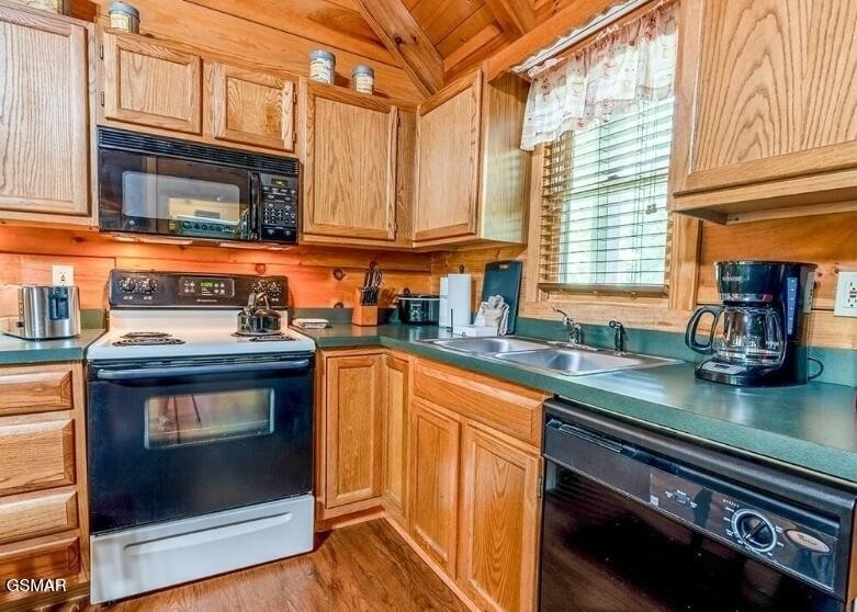 667 Kings Hills Boulevard Property Photo 11