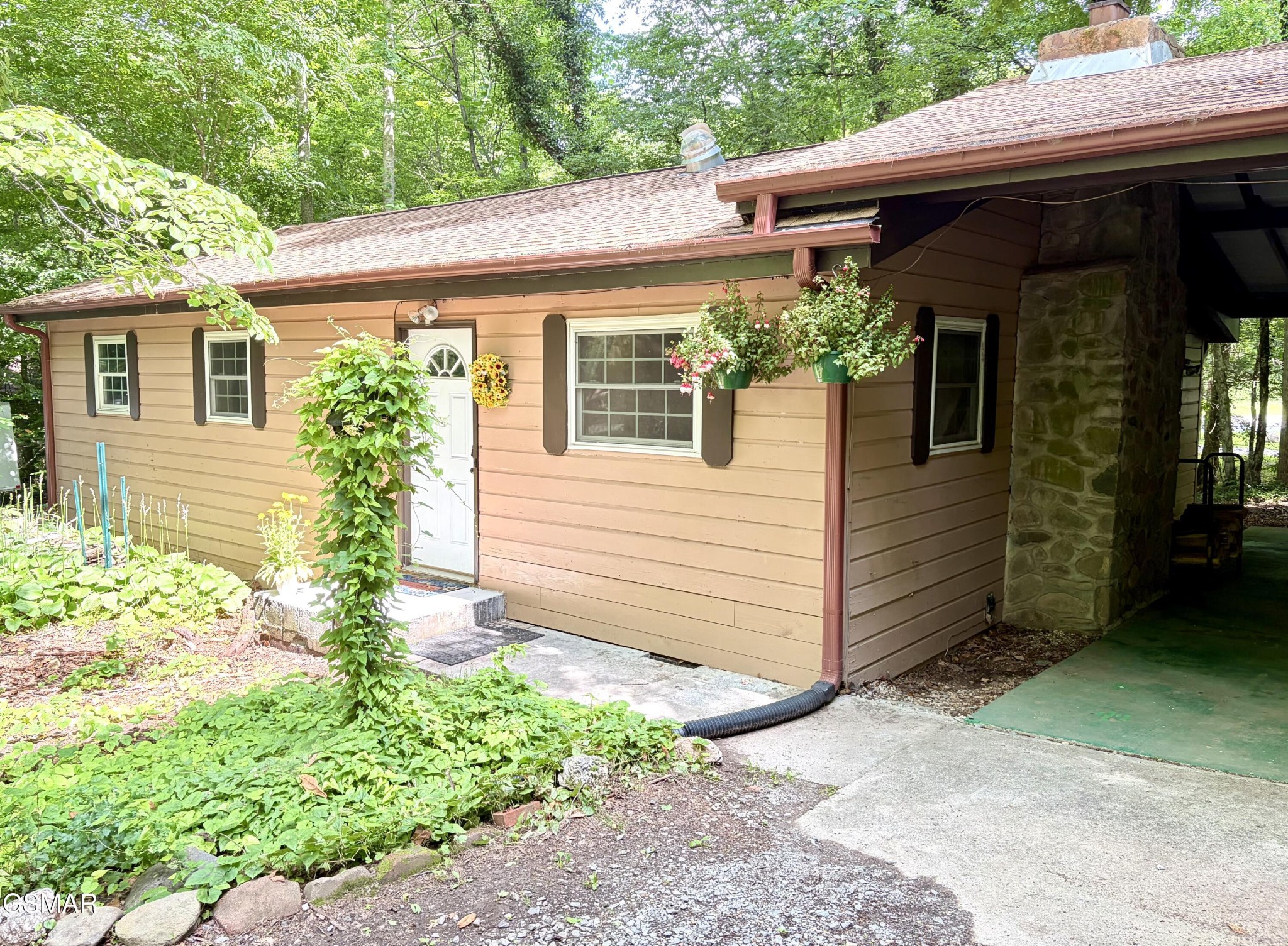 4413 E Scenic Drive Property Photo 1