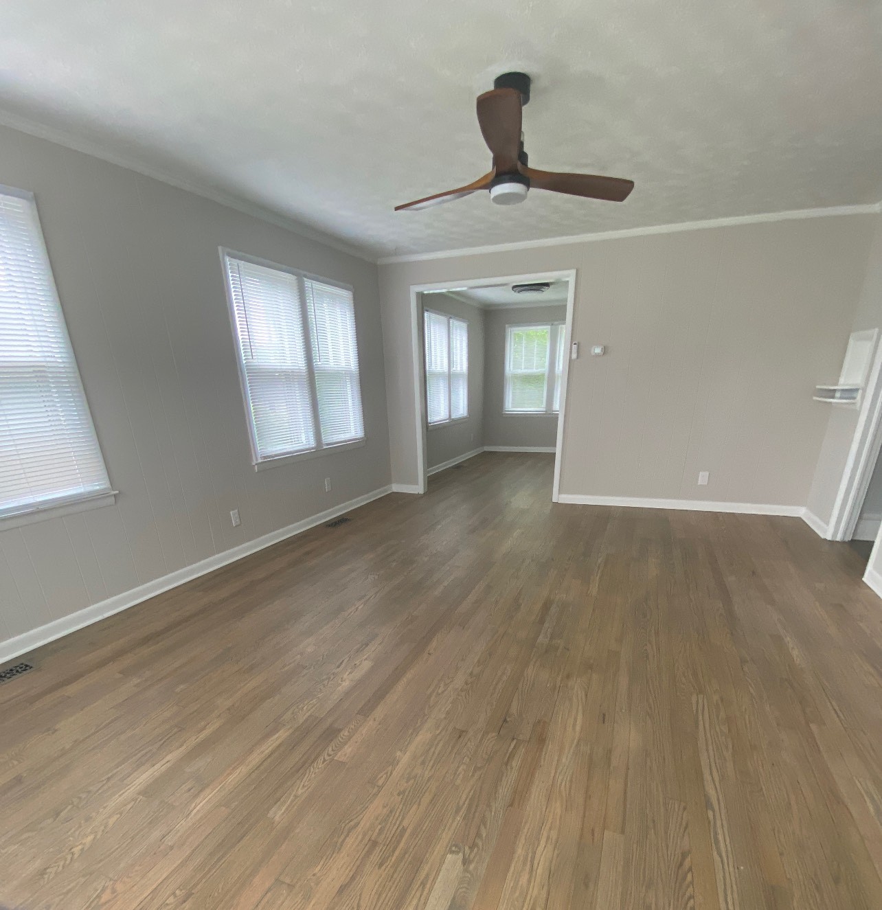 413 N Charlotte St Property Photo 2
