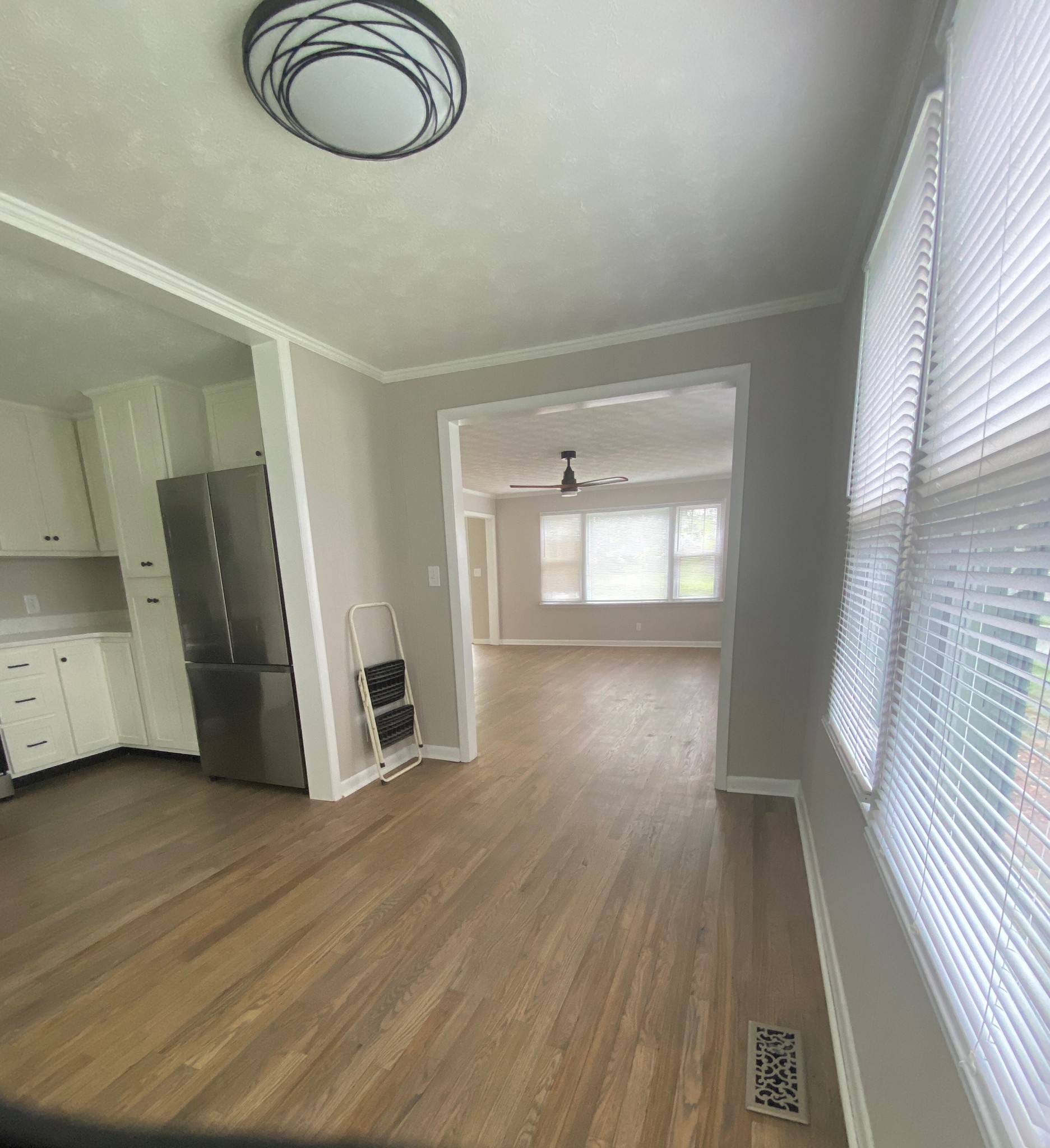 413 N Charlotte St Property Photo 3