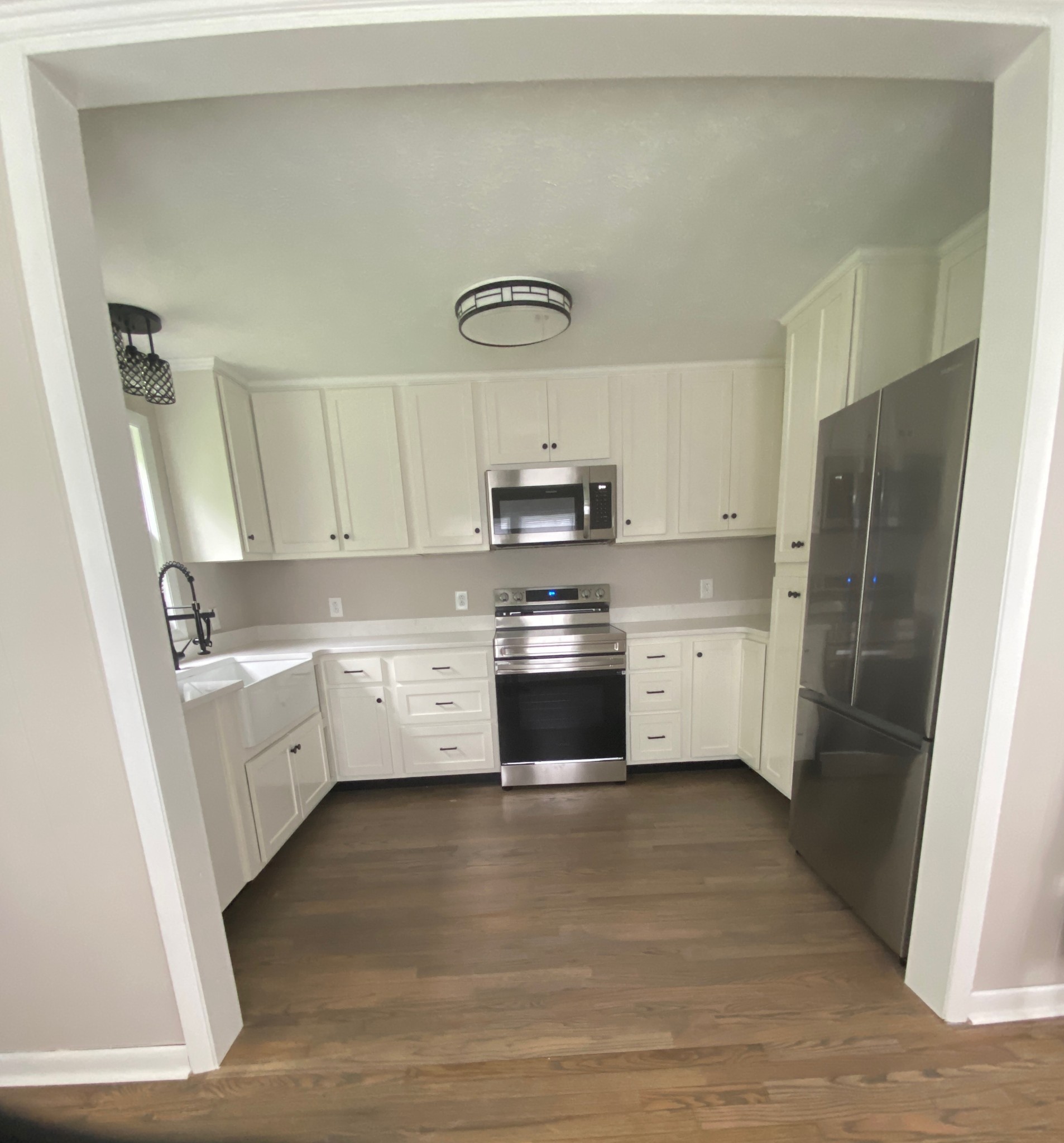 413 N Charlotte St Property Photo 4