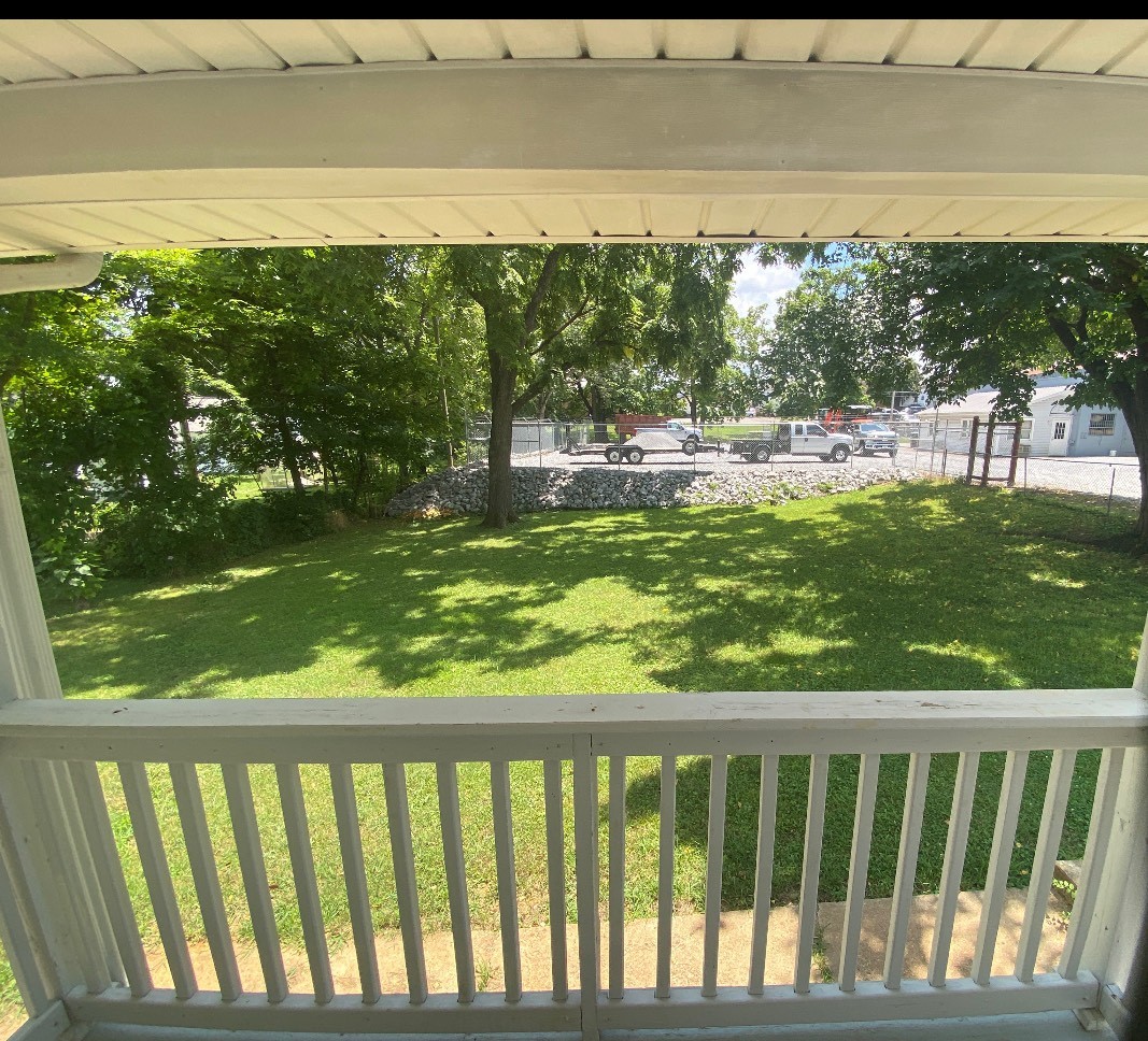 413 N Charlotte St Property Photo 8