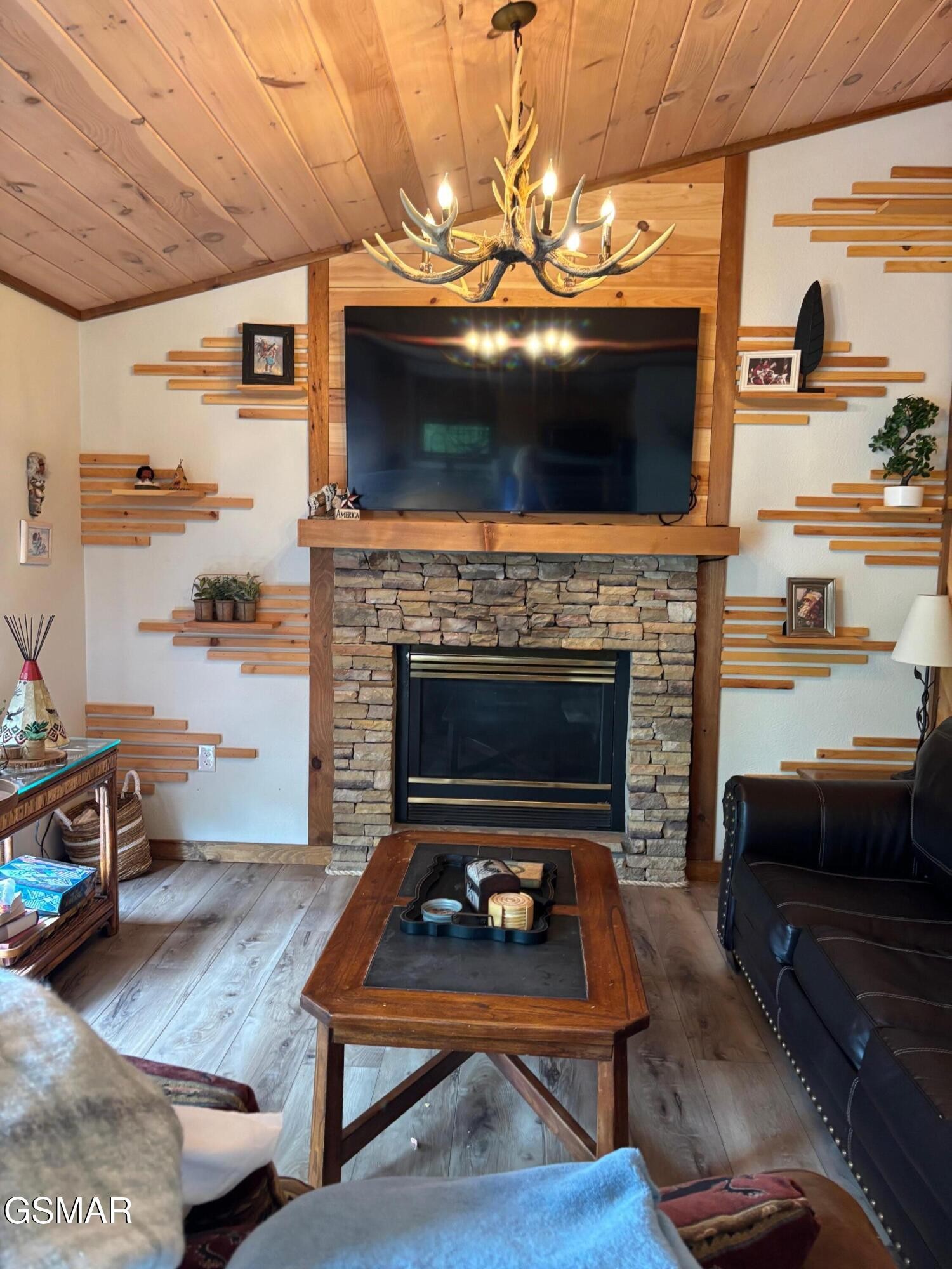1226 Sky High Way Property Photo 5