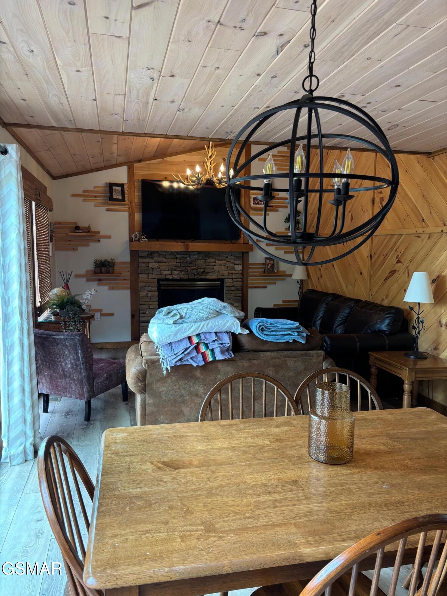 1226 Sky High Way Property Photo 6