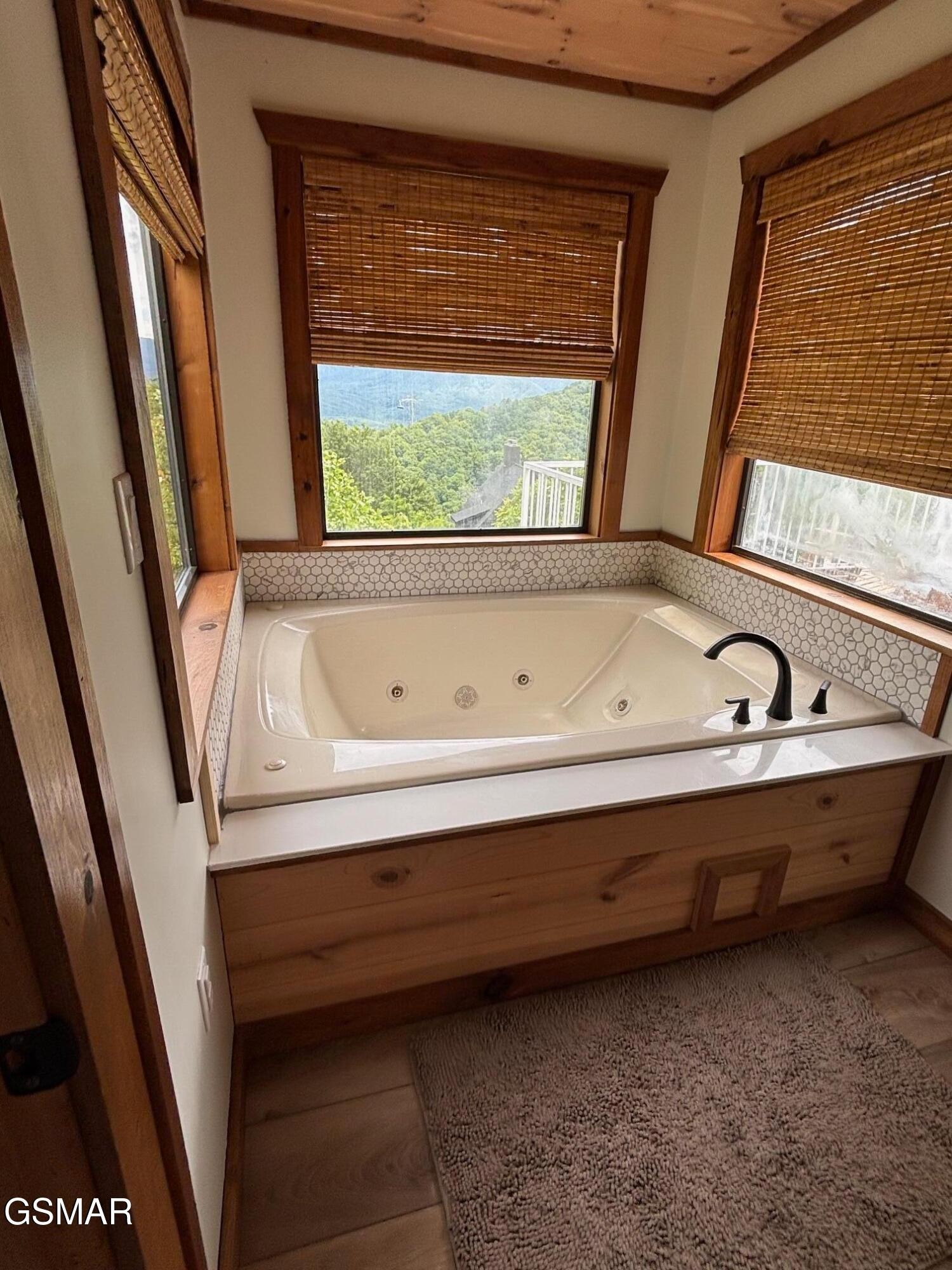 1226 Sky High Way Property Photo 12