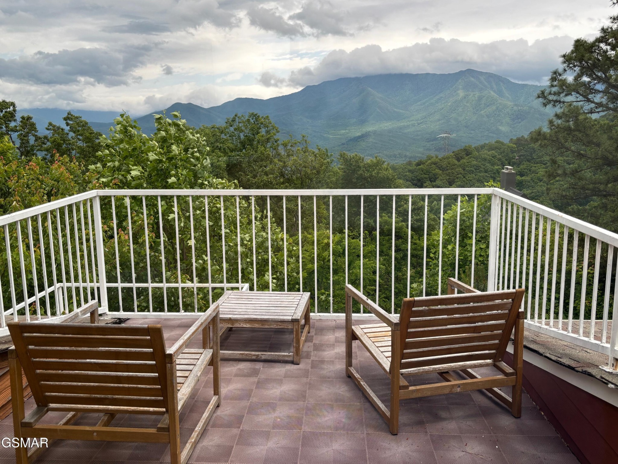 1226 Sky High Way Property Photo 15