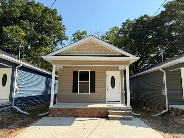 321 S Gentry St Property Photo 1