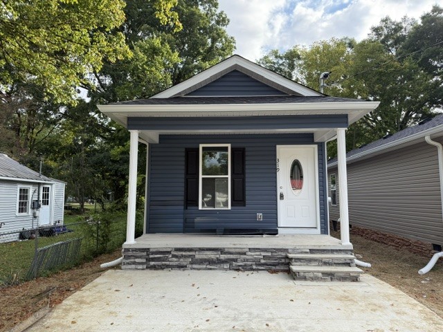 319 Gentry St Property Photo 1
