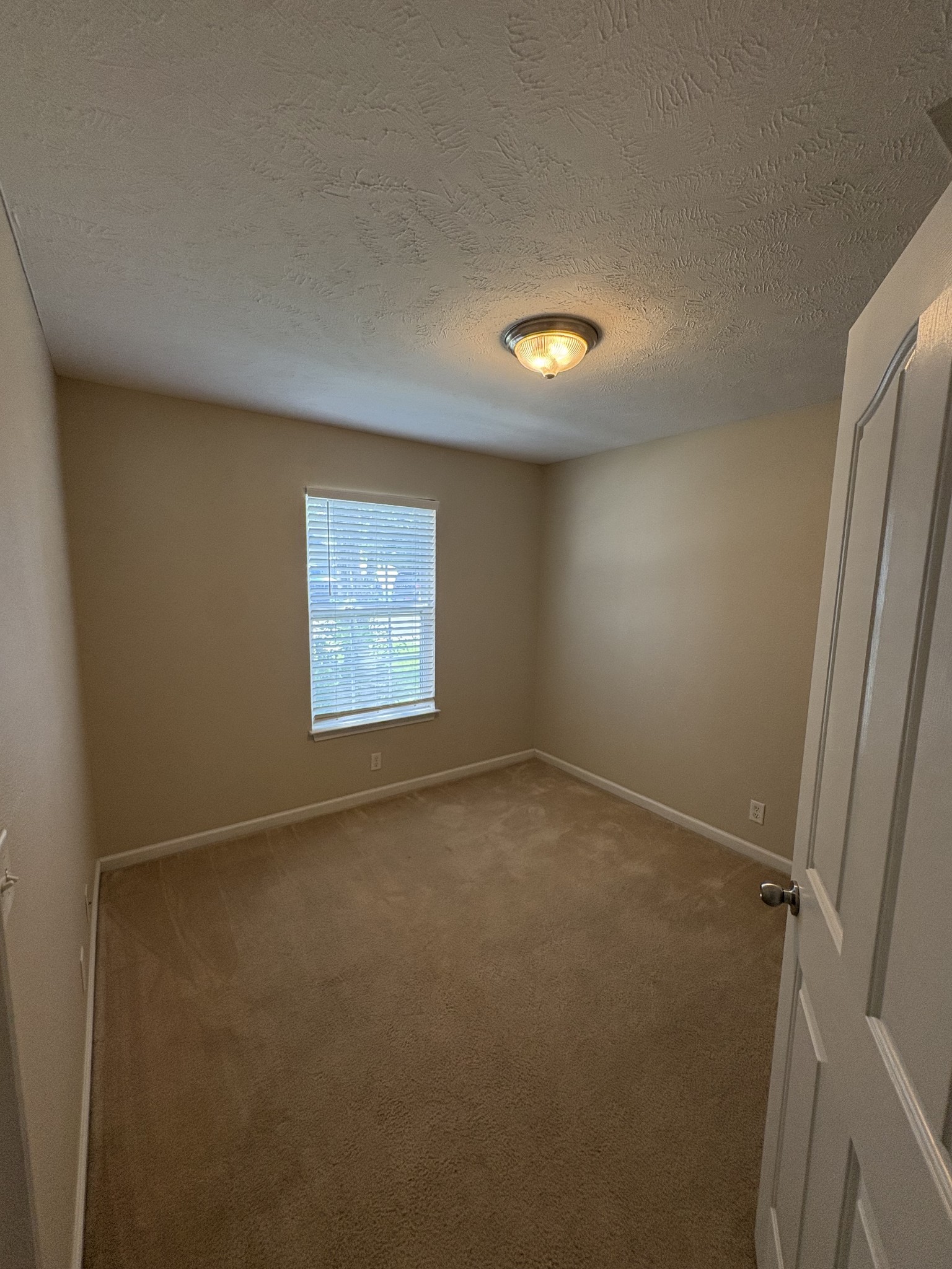 832 Kanatak Ln Property Photo 12