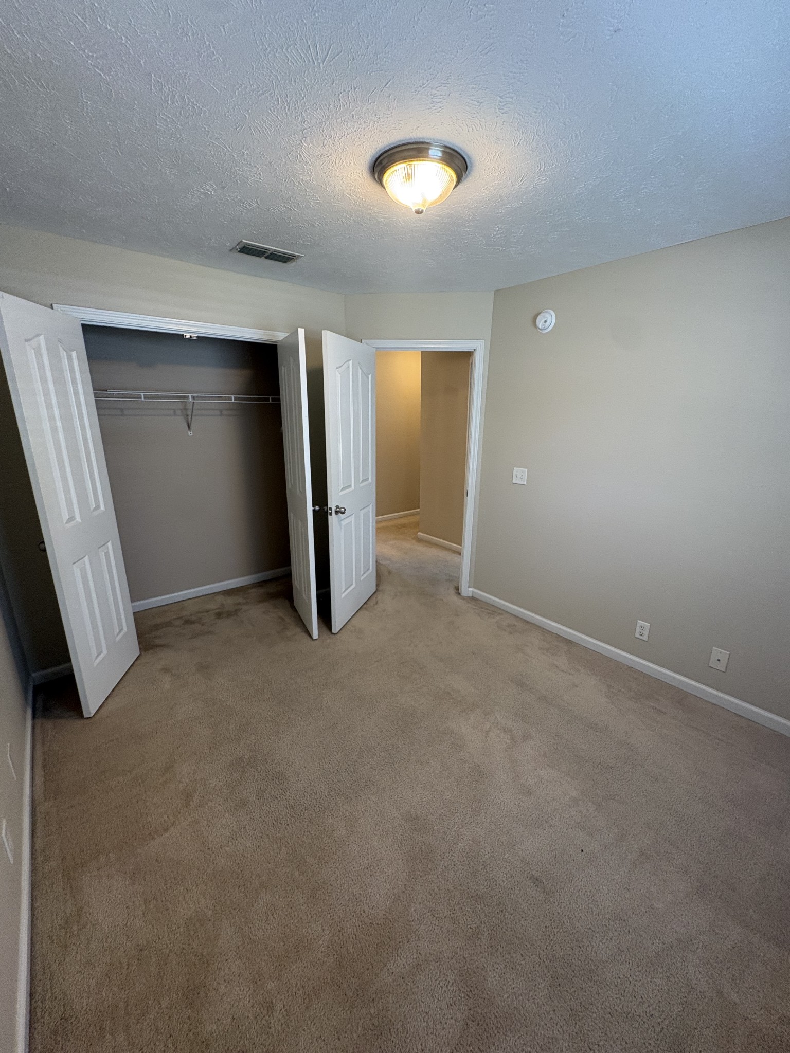 832 Kanatak Ln Property Photo 13
