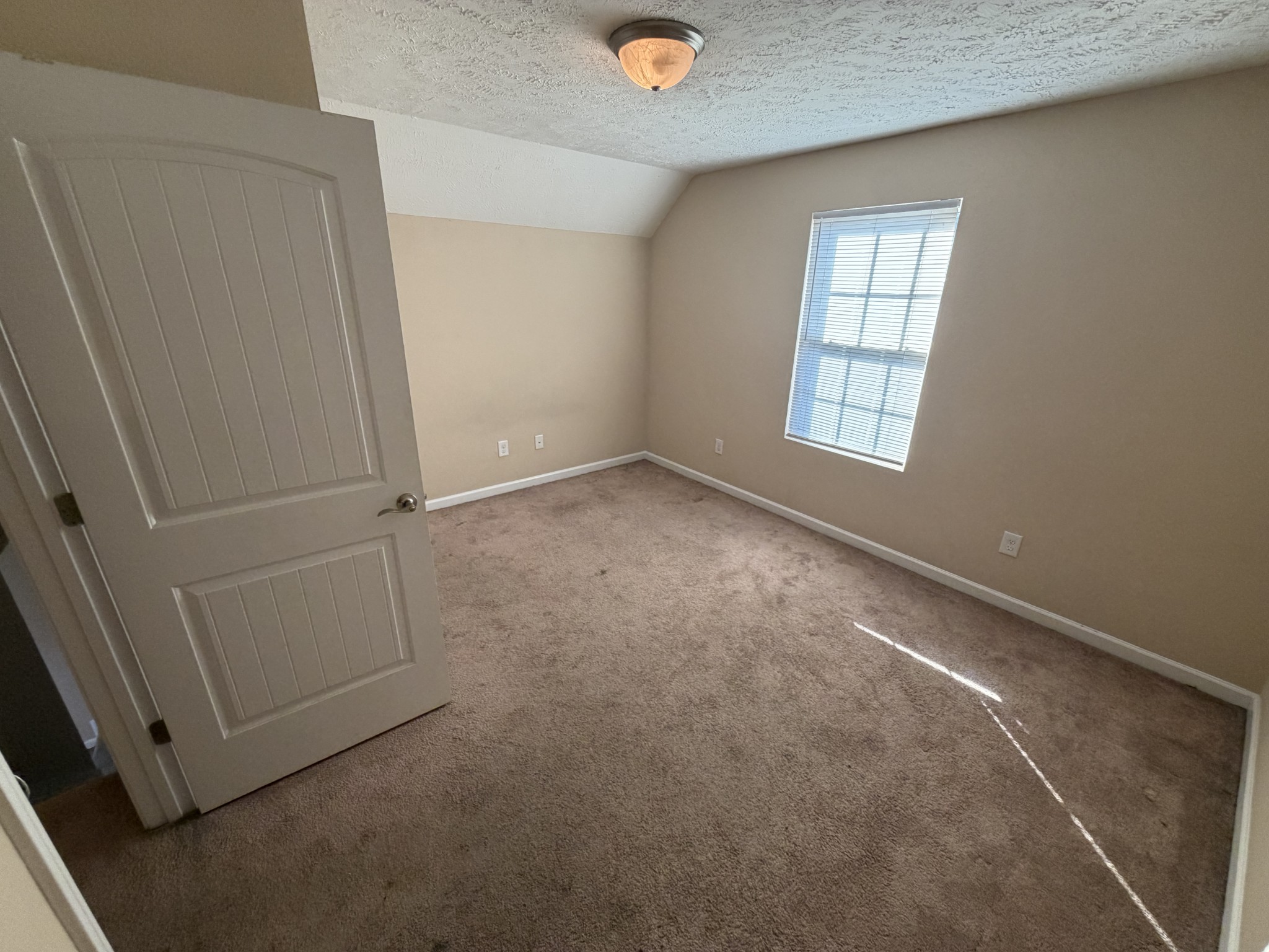 1532 Passage Dr Property Photo 8