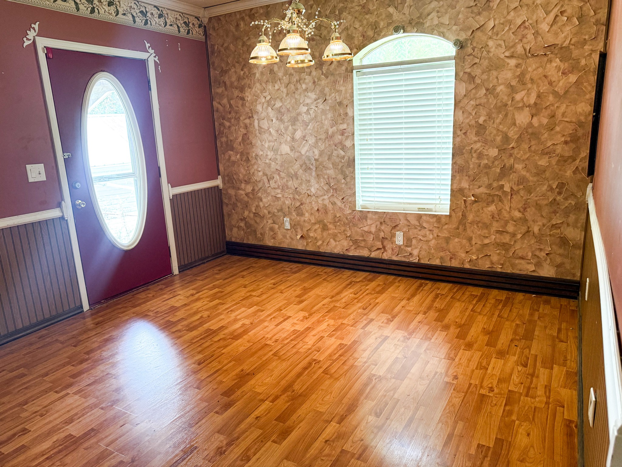 108 Sunset Cir Property Photo 2