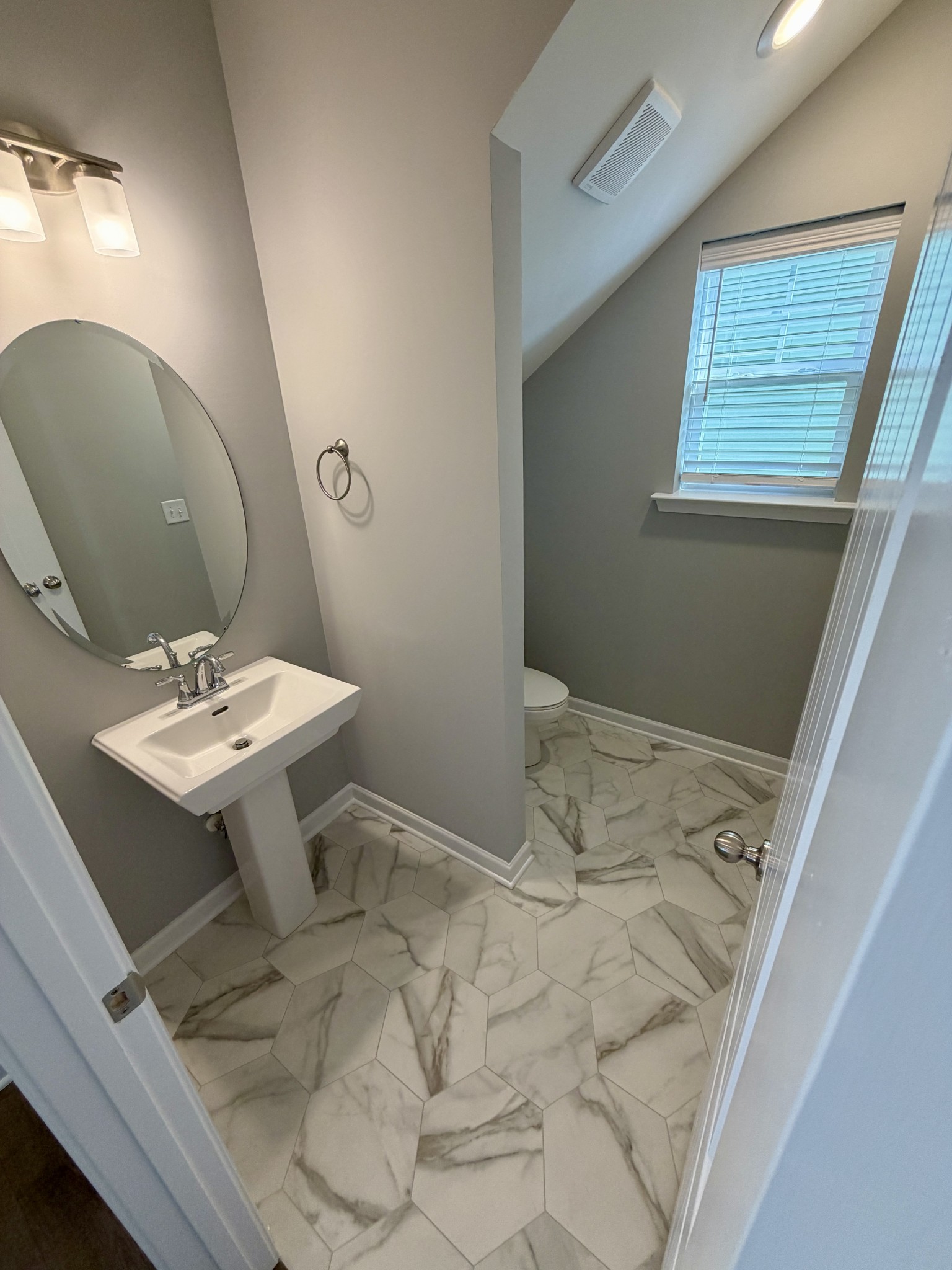 30 Stonehenge Lane Property Photo 5