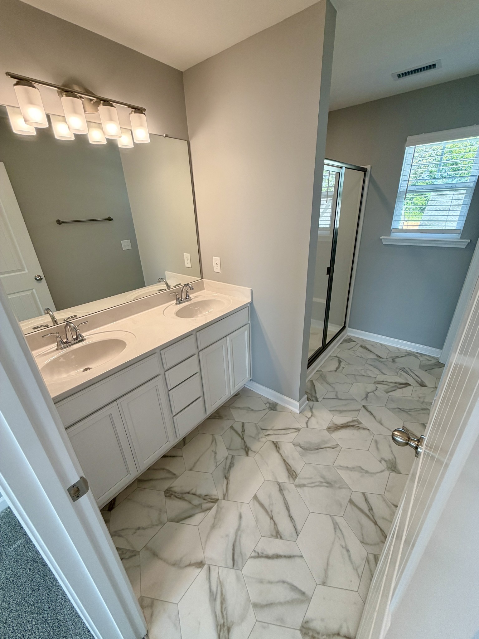 30 Stonehenge Lane Property Photo 18