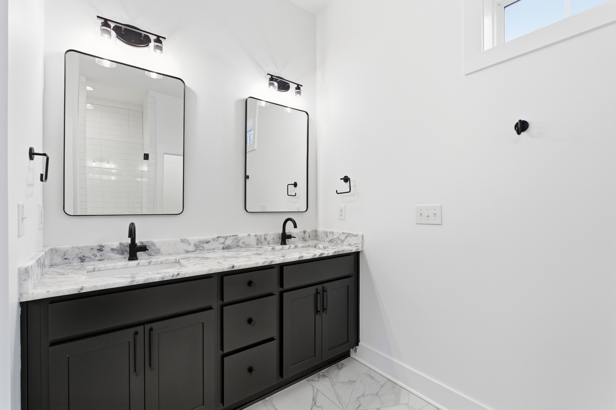 131 Fain St Property Photo 33