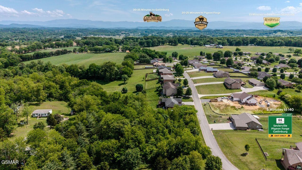 68 Southview Circle Property Photo 10