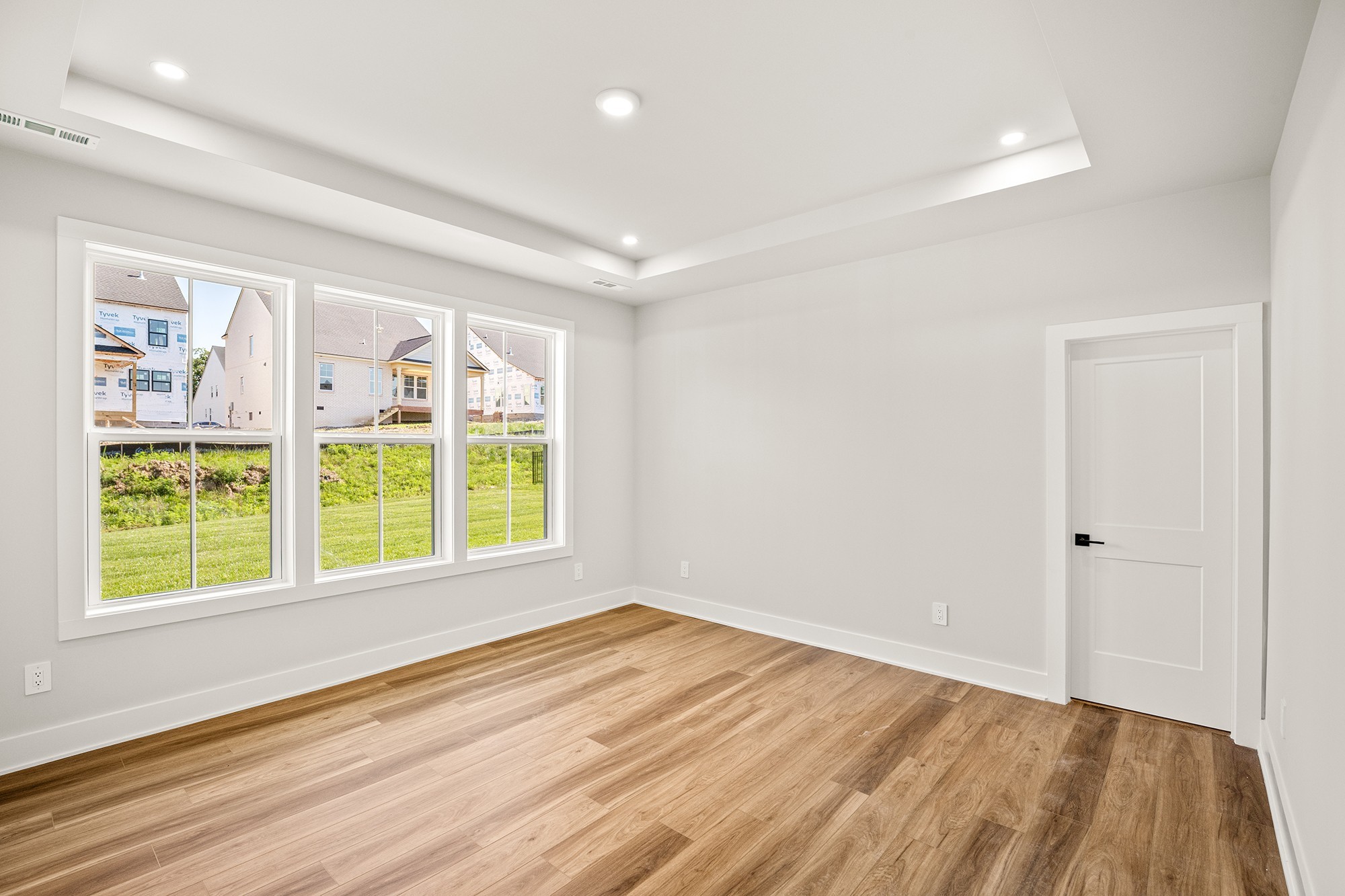 460 Tomlinson Pointe Dr Property Photo 11