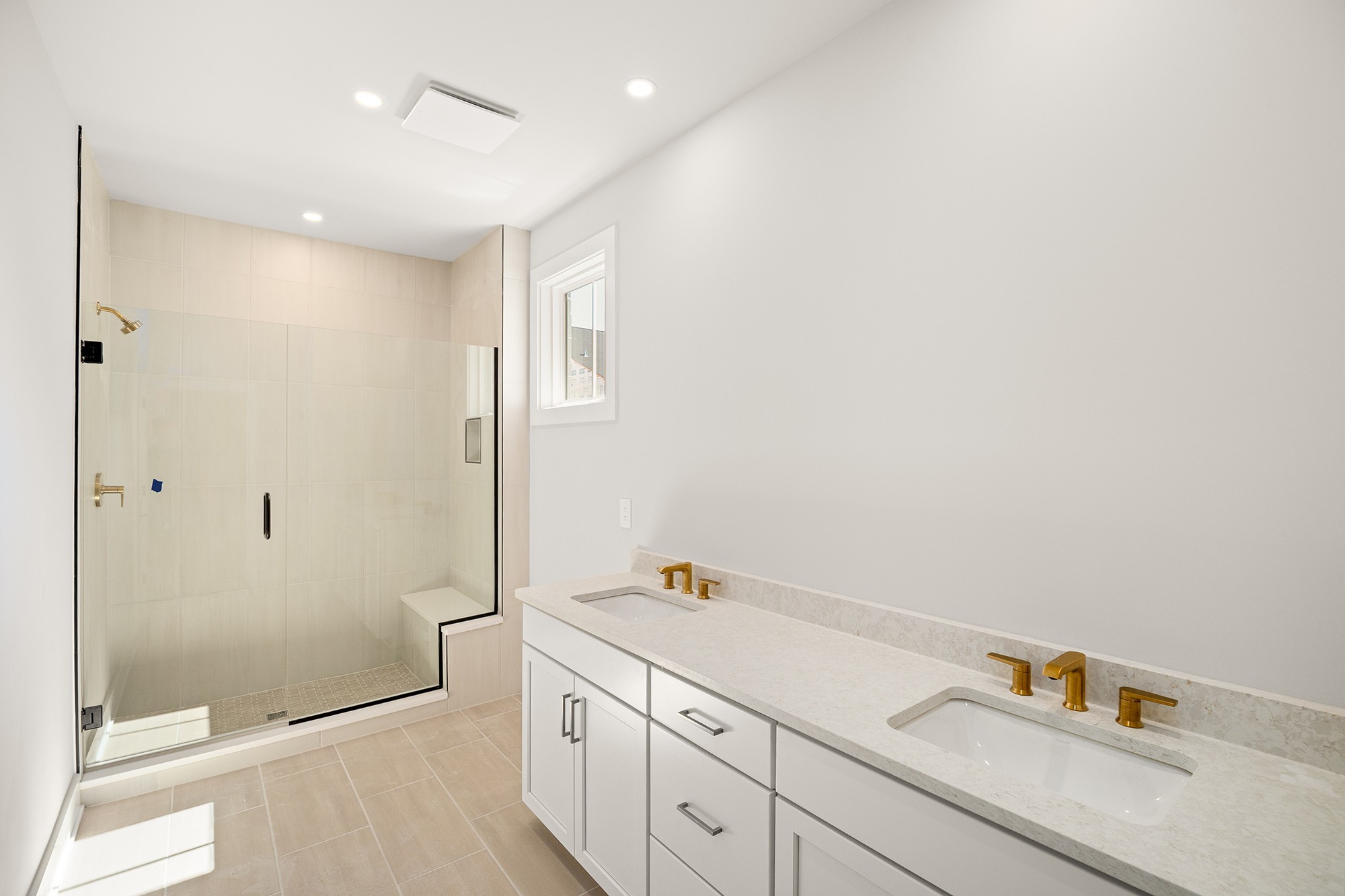 460 Tomlinson Pointe Dr Property Photo 13