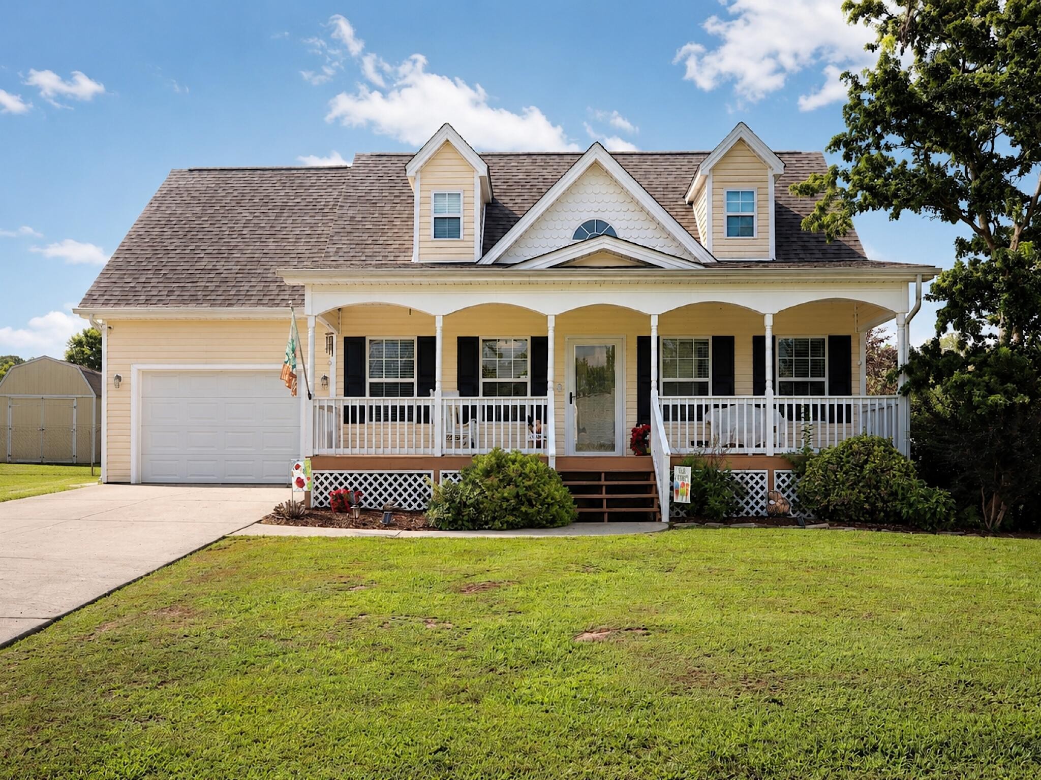 111 Cora Drive, SE