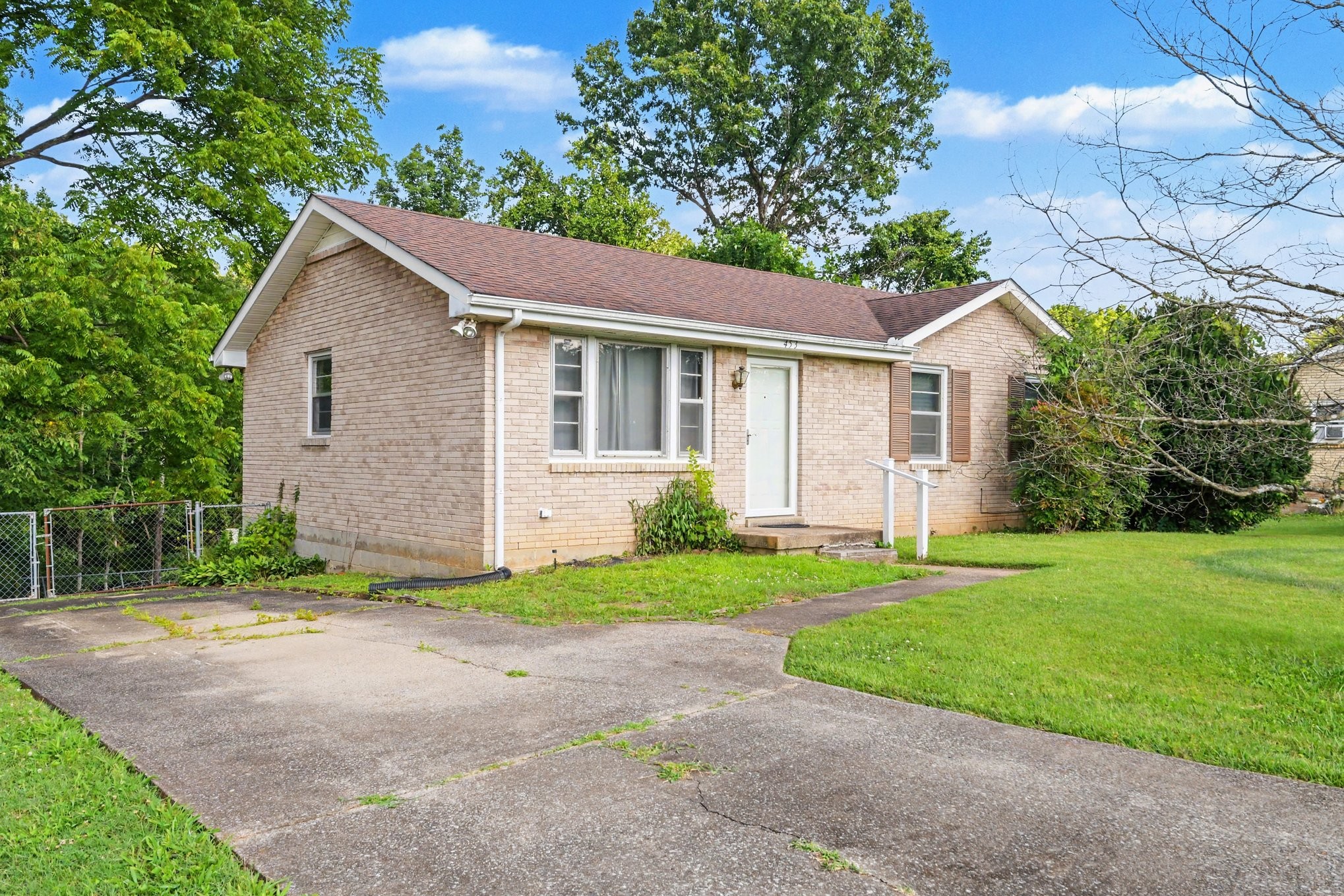 453 Gary Hills Dr Property Photo 1