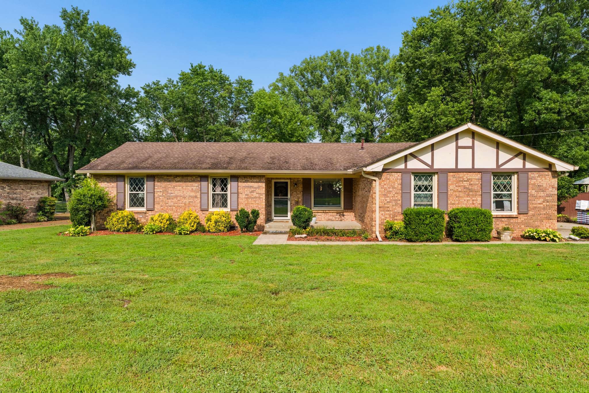 7342 Rolling River Pkwy Property Photo 1
