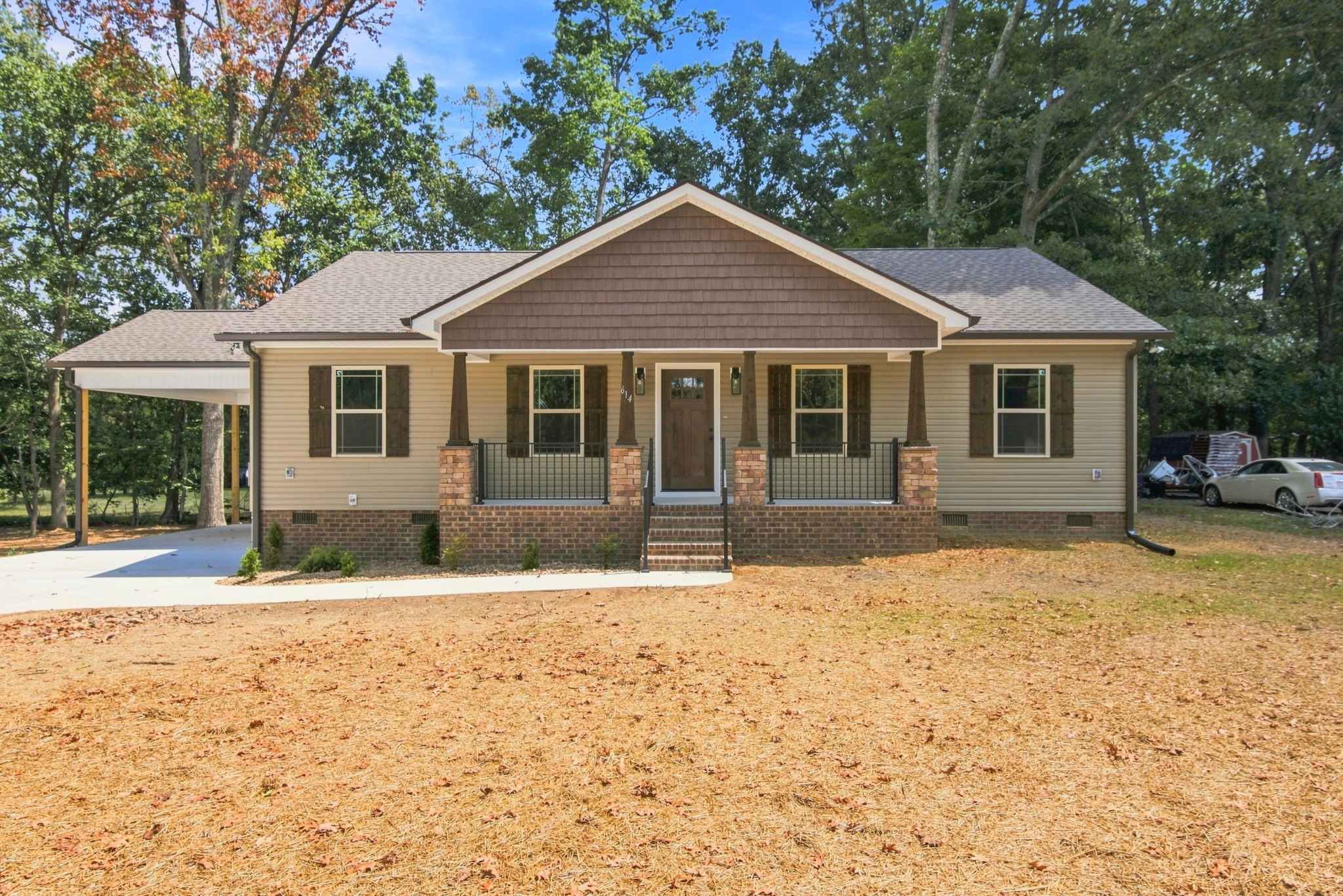 614 Wanda Ln Property Photo 3