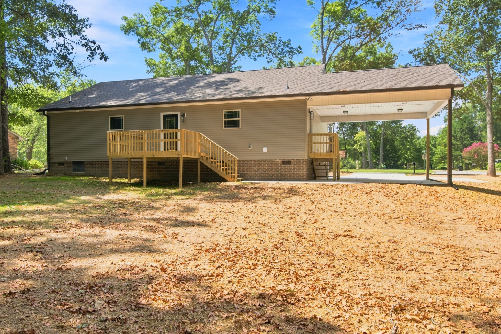 614 Wanda Ln Property Photo 8