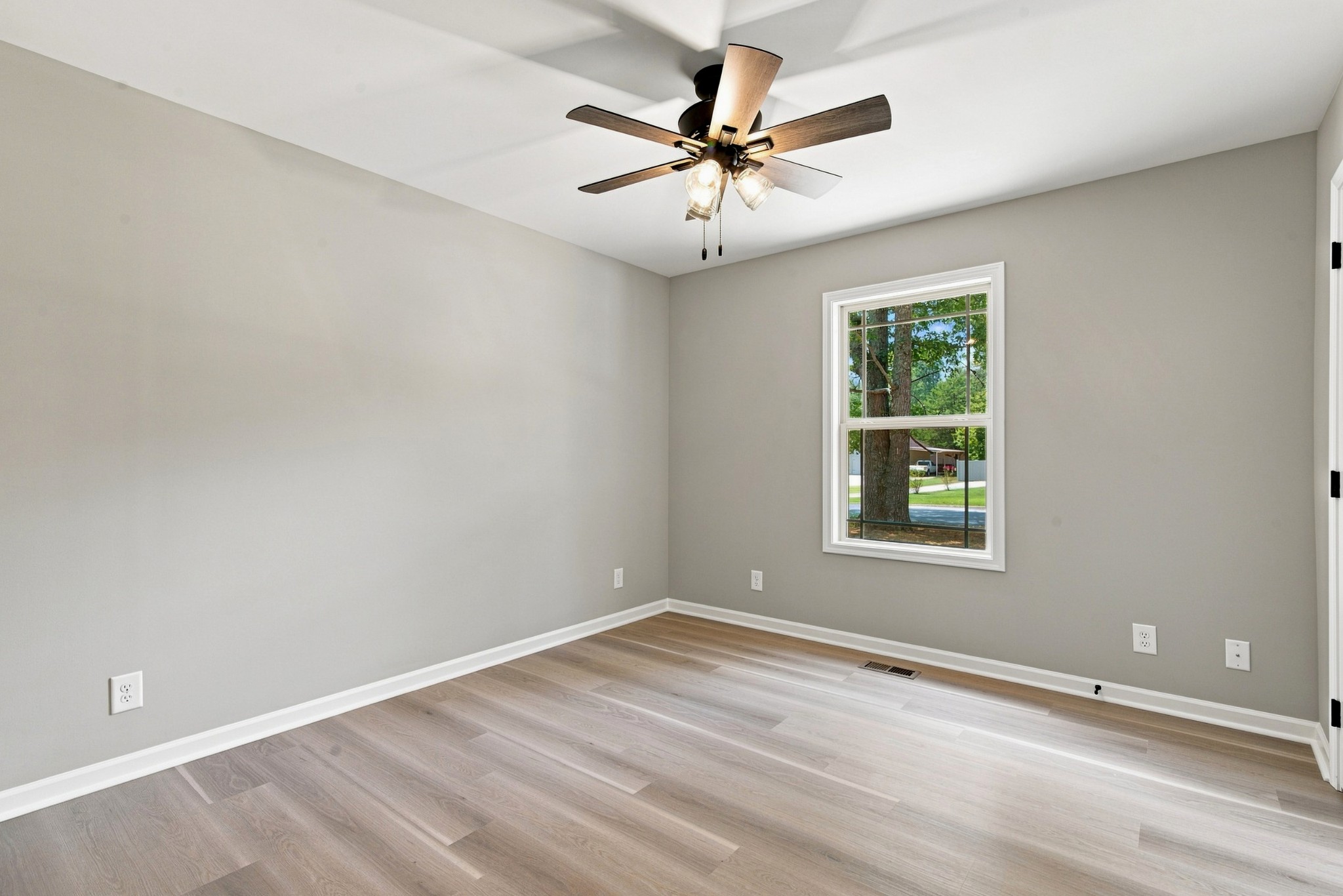 614 Wanda Ln Property Photo 29